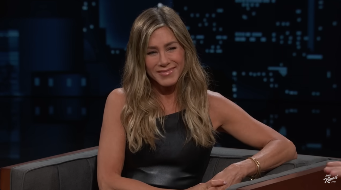 Jennifer Aniston dans l'émission "Jimmy Kimmel Live", partagée le 3 octobre 2024 | Source : YouTube.com/JimmyKimmelLive