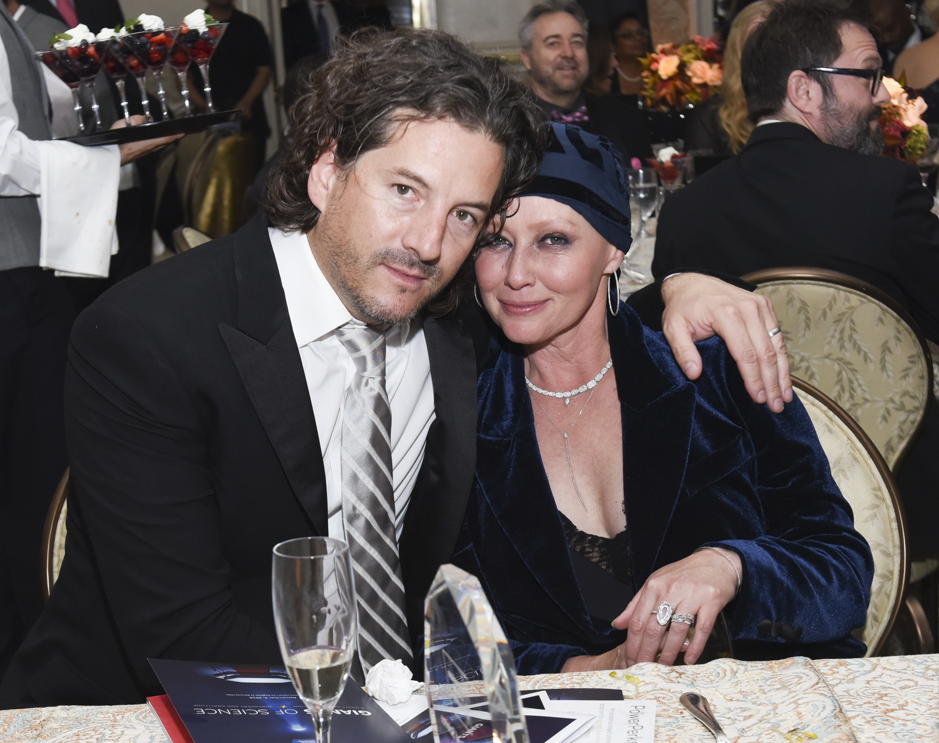 Kurt Iswarienko et Shannen Doherty au gala Giants of Science Los Angeles de l'American Cancer Society à Los Angeles, en Californie, le 5 novembre 2016 | Source : Getty Images