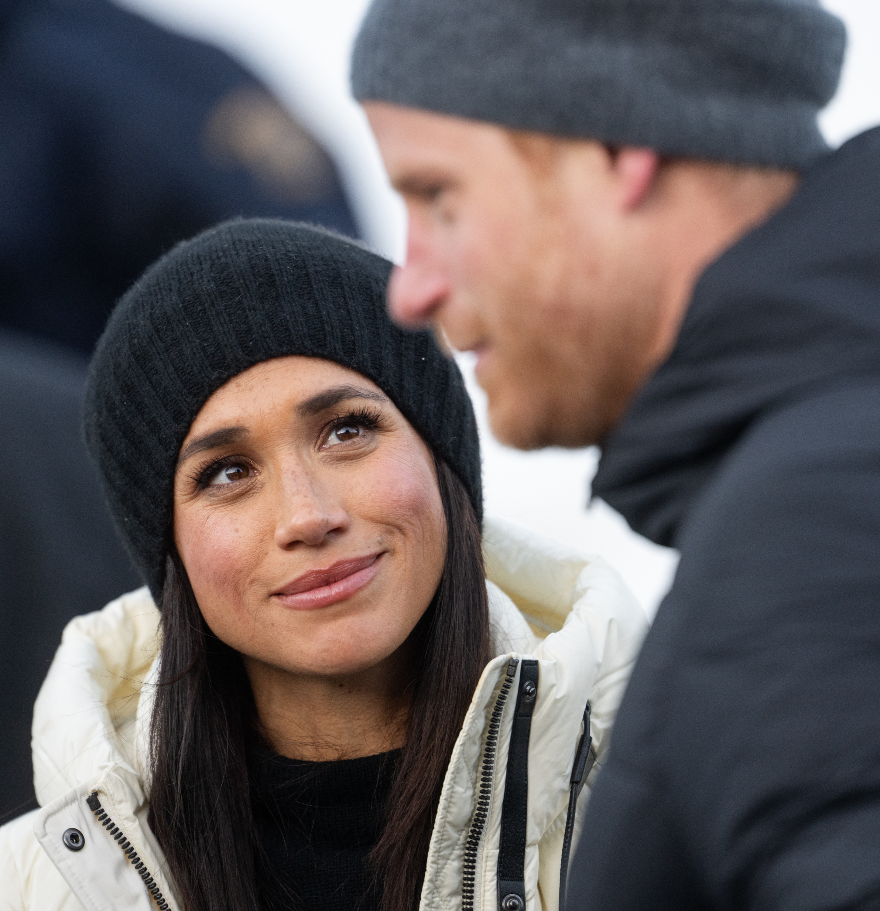 Meghan, duchesse de Sussex, et le prince Harry lors des finales de skeleton pendant la deuxième journée des Jeux Invictus 2025, le 10 février 2025, à Whistler, en Colombie-Britannique, au Canada | Source : Getty Images