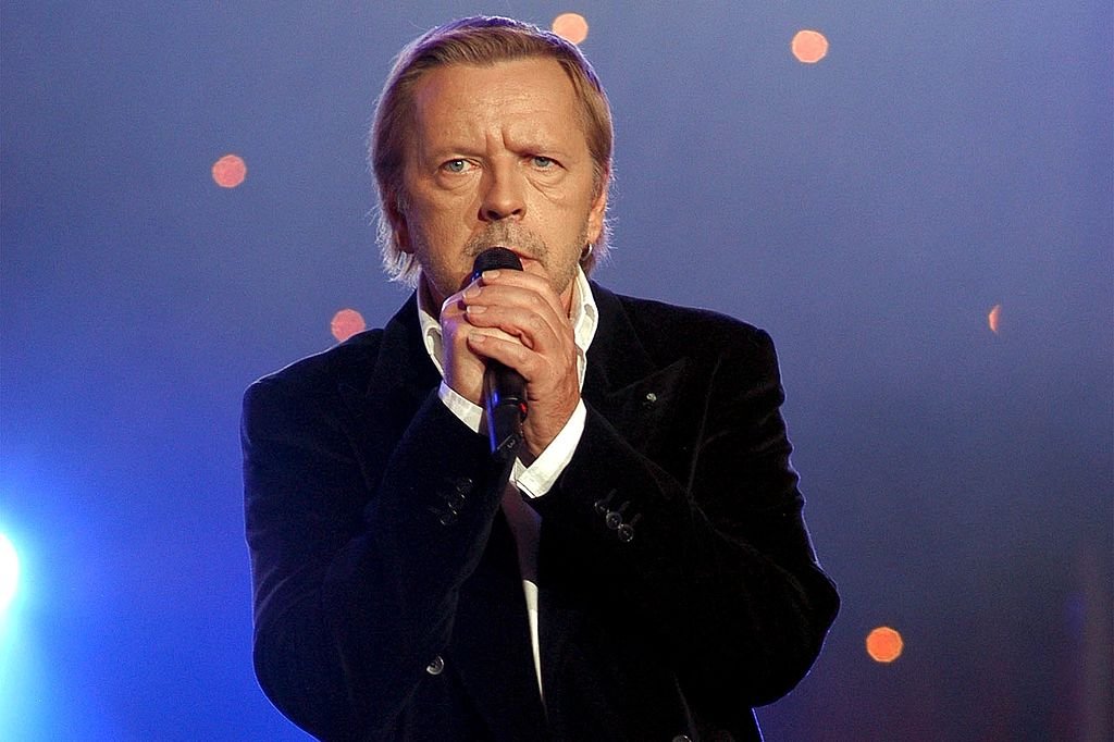 Le chanteur Renaud en concert à l'Olympia. | Photo : Getty Images
