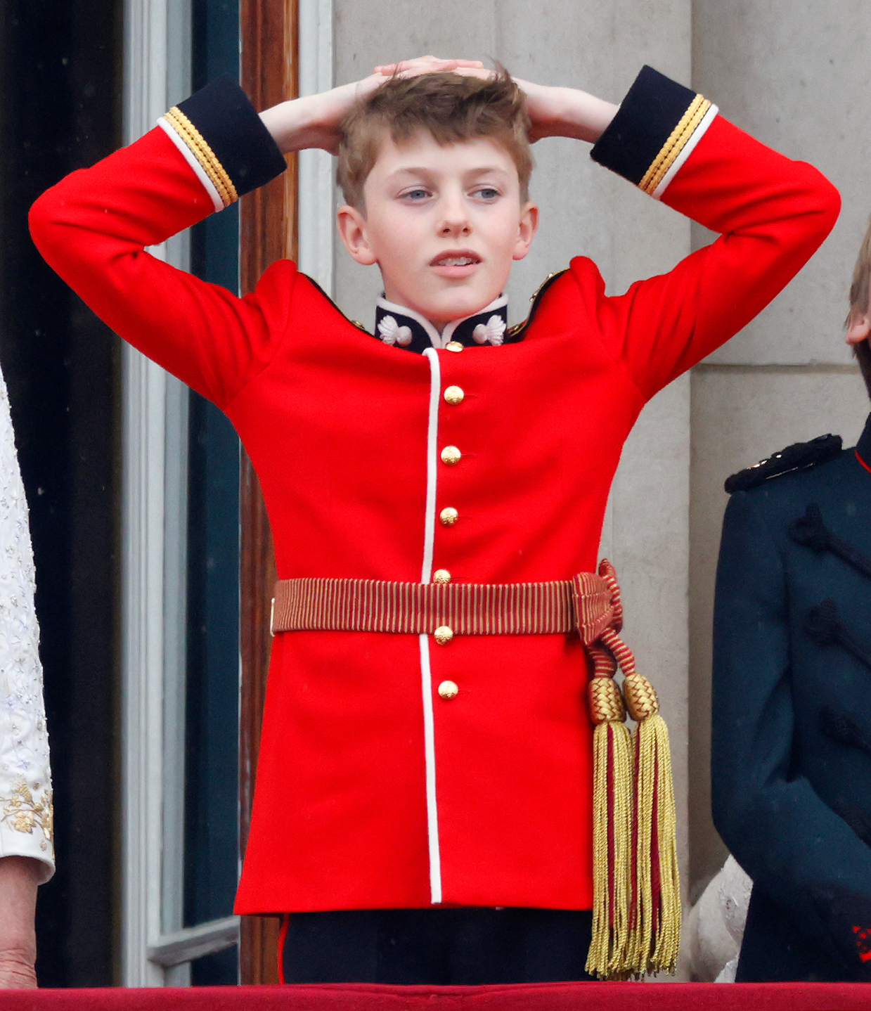 Freddy Parker Bowles au palais de Buckingham après le service du couronnement à l'abbaye de Westminster à Londres, en Angleterre, le 6 mai 2023. | Source : Getty Images