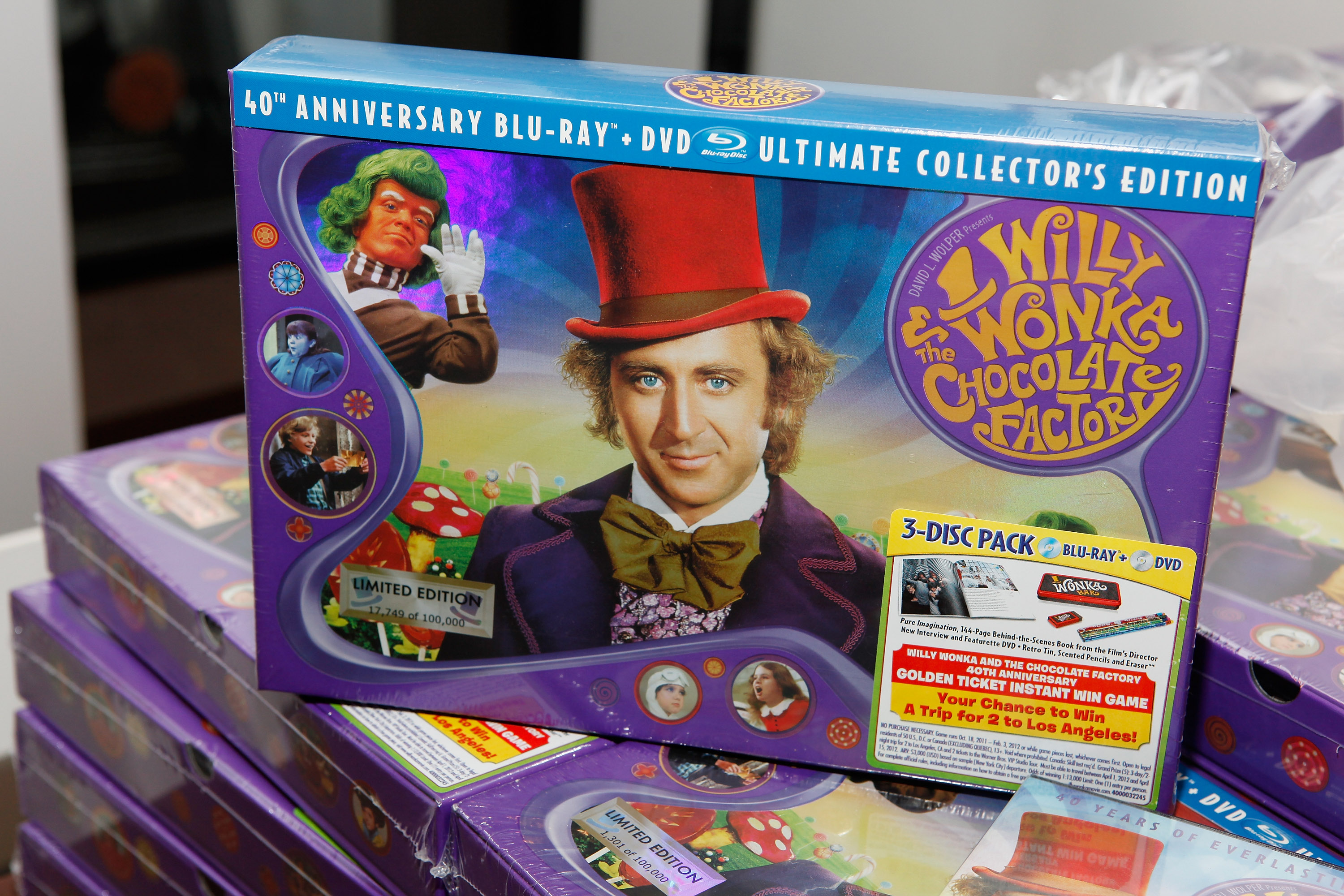 Une photo du coffret DVD lors du 40e anniversaire de "Willy Wonka et la chocolaterie" le 18 octobre 2011 à New York | Source : Getty Images
