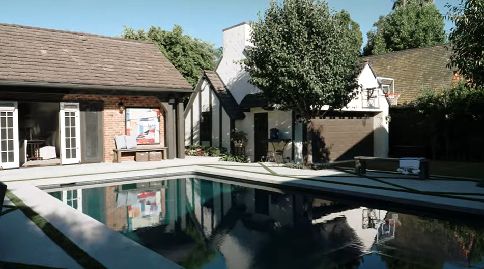 La maison de Leonardo DiCaprio à Silver Lake, d'après une vidéo datée du 11 juillet 2020 | Source : YouTube/@engel.studios