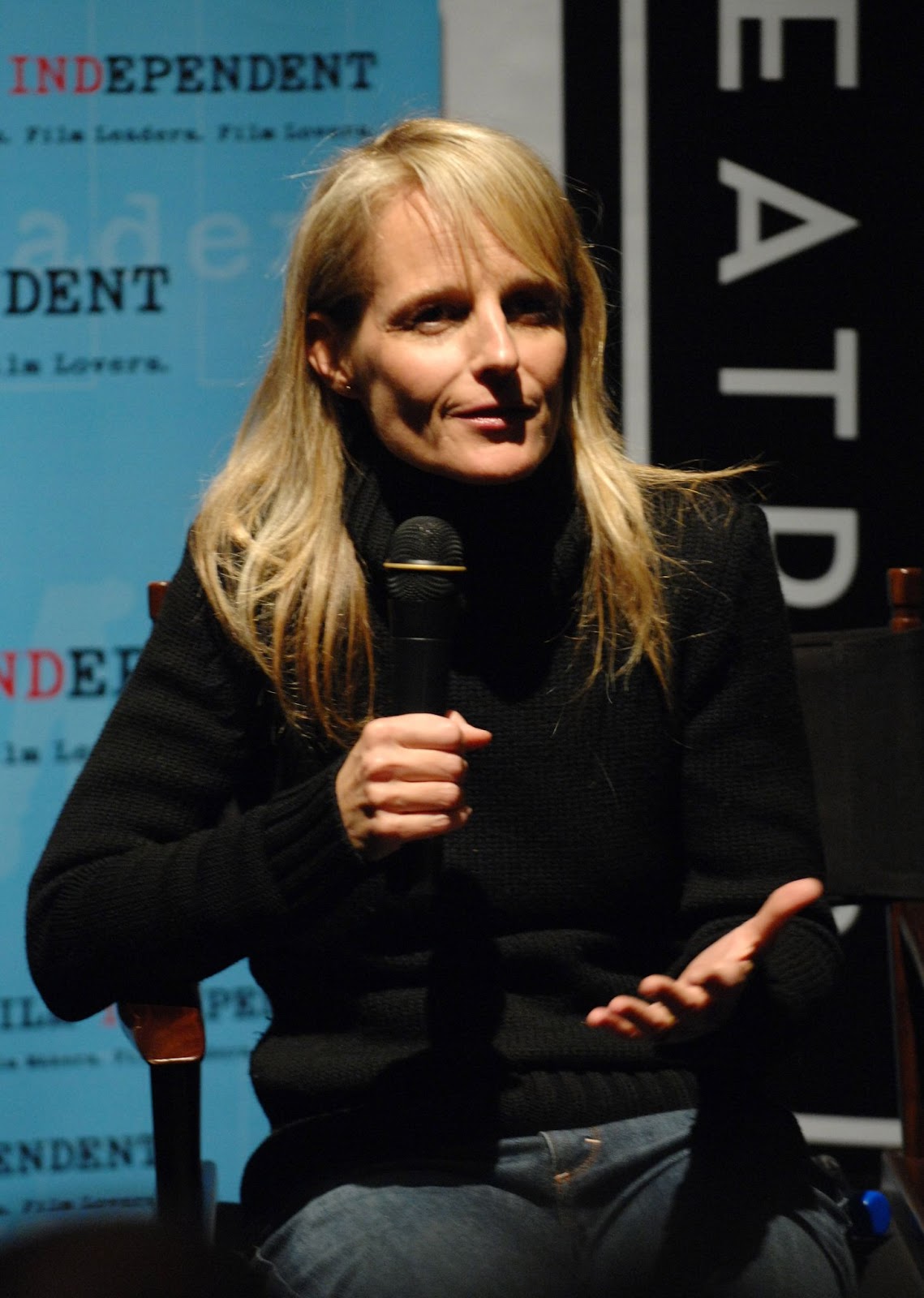 Helen Hunt lors d'une séance de questions-réponses après la projection de "Then She Found Me" le 14 avril 2008 à Los Angeles, Californie. | Source : Getty Images