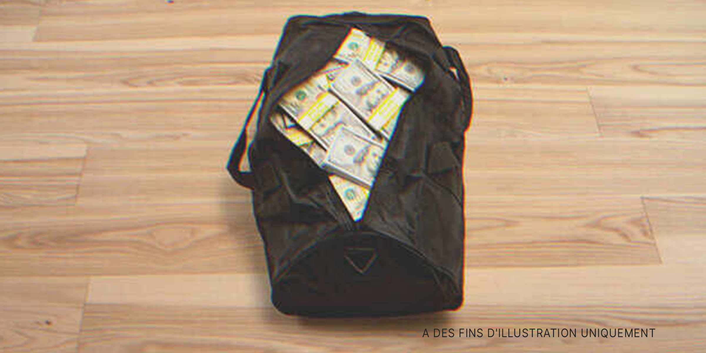 Un sac rempli d'argent | Source : Shutterstock
