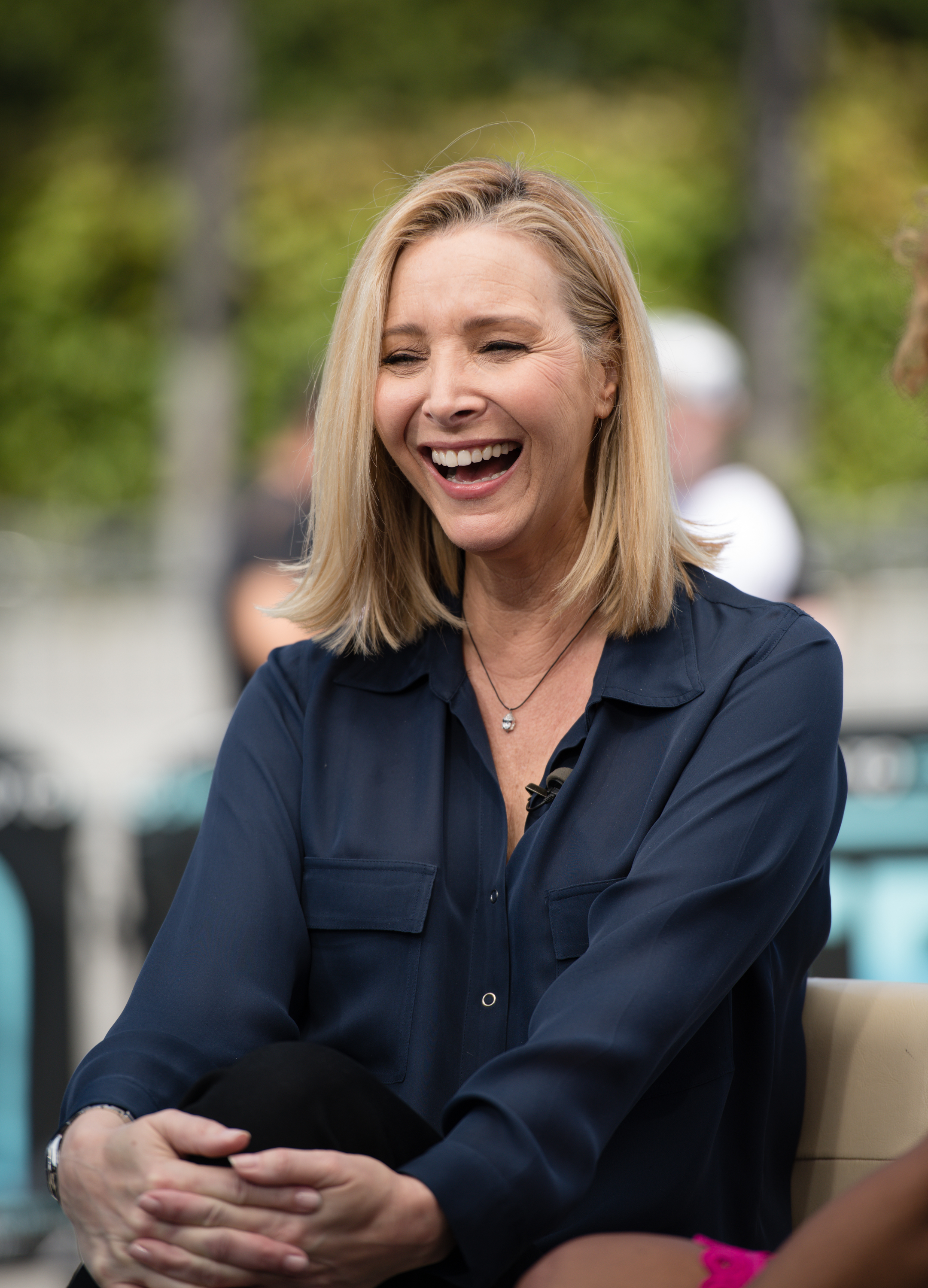 Lisa Kudrow visite l'émission "Extra" à Universal Studios Hollywood le 9 avril 2019. | Source : Getty Images