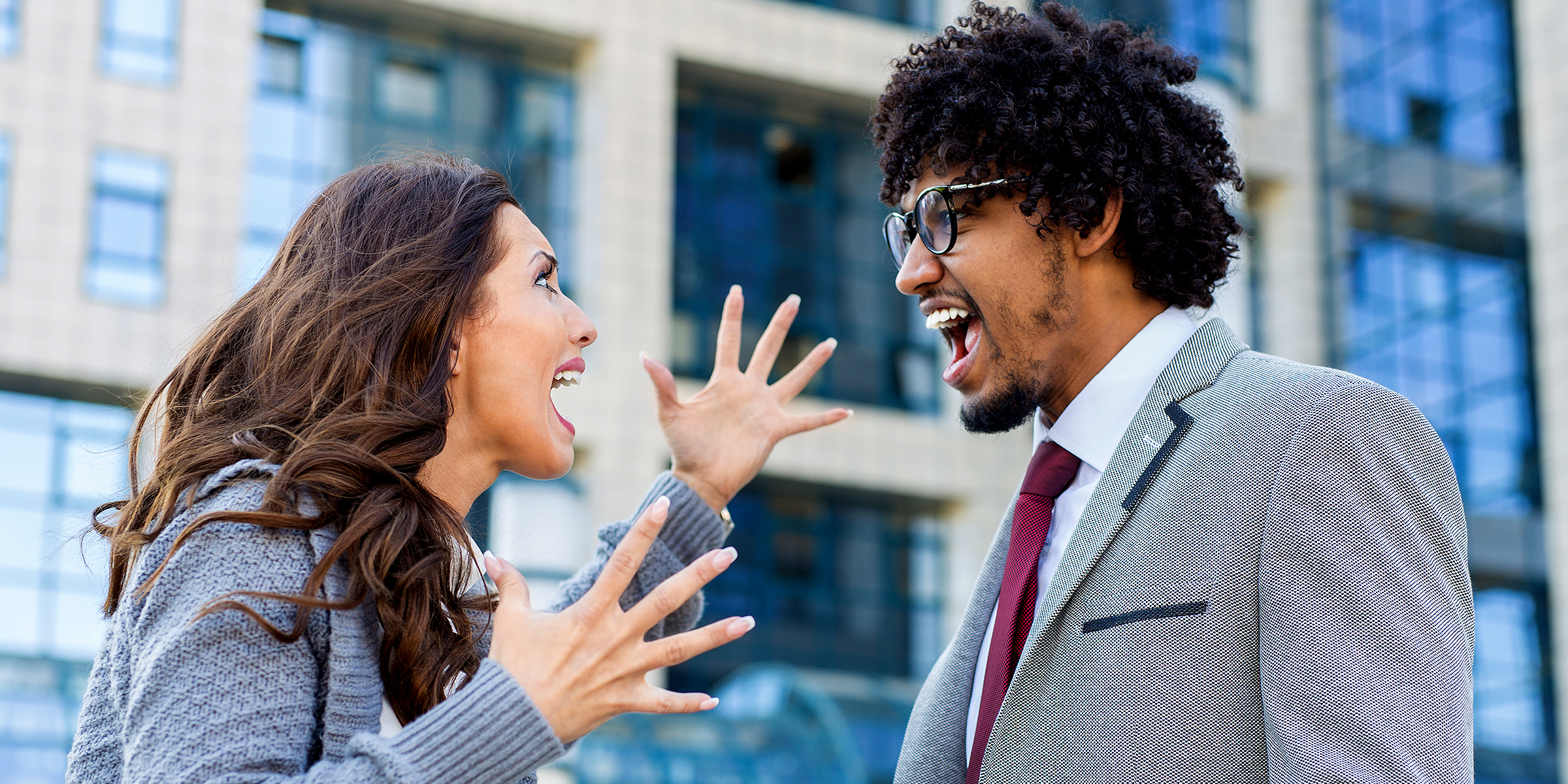 Une femme se disputant avec un homme | Source : Shutterstock