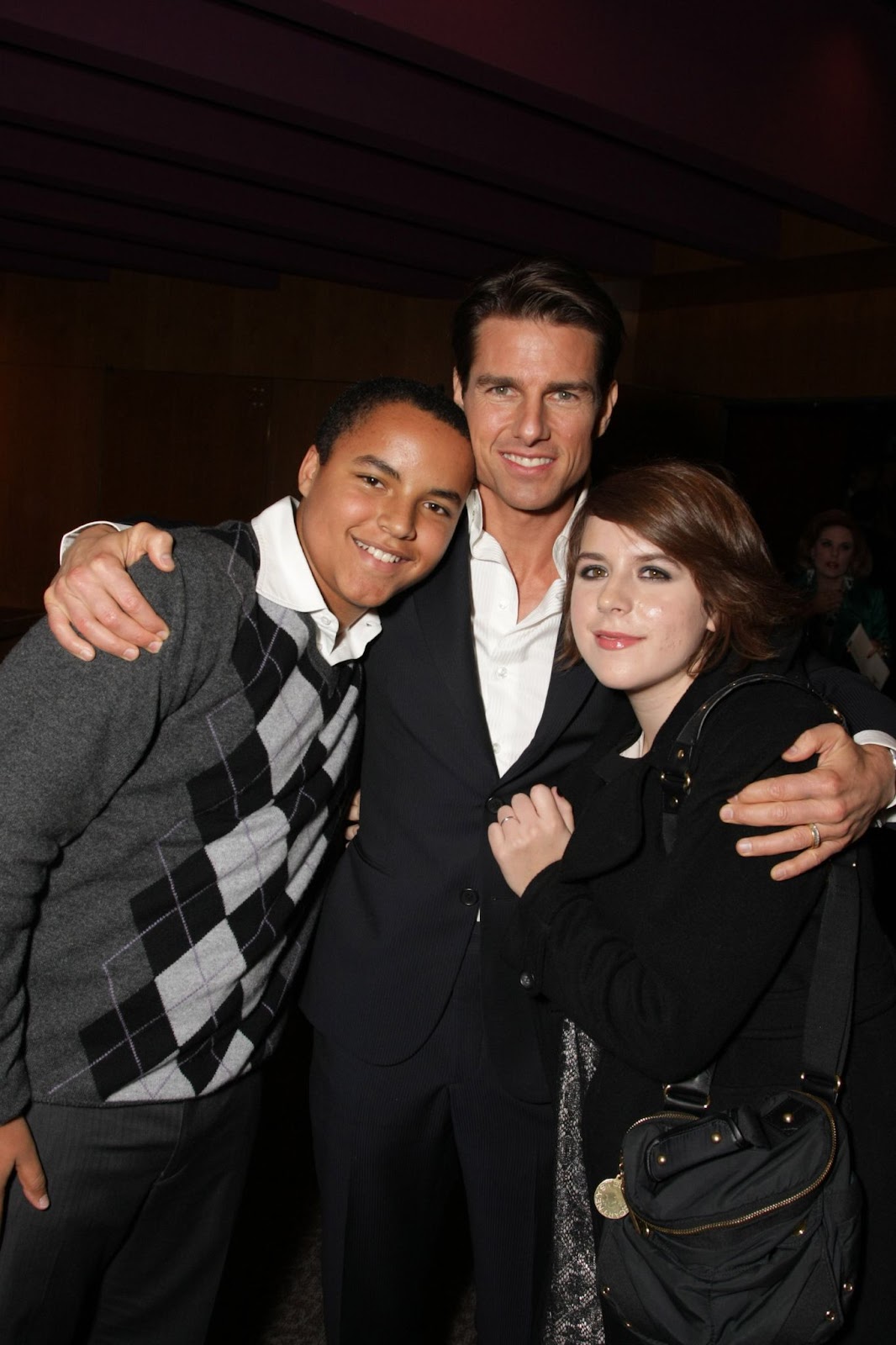 Tom Cruise avec ses enfants, Isabella et Connor Kidman Cruise, lors de la première de "Valkyrie" le 18 décembre 2008, à Los Angeles, Californie. | Source : Getty Images