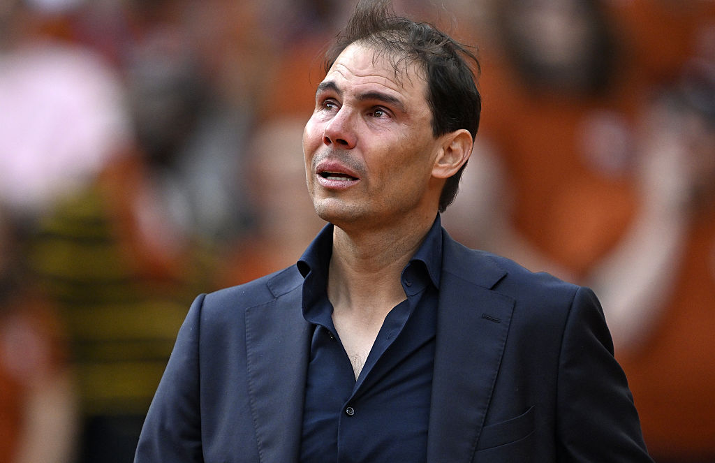 PARIS, FRANCE - 25 MAI : La légende espagnole du tennis Rafael Nadal est vue lors d'une cérémonie d'hommage organisée en son honneur le premier jour du tournoi du Grand Chelem de Roland Garros à Paris, France, le 25 mai 2025. (Photo par Burak Akbulut/Anadolu via Getty Images)