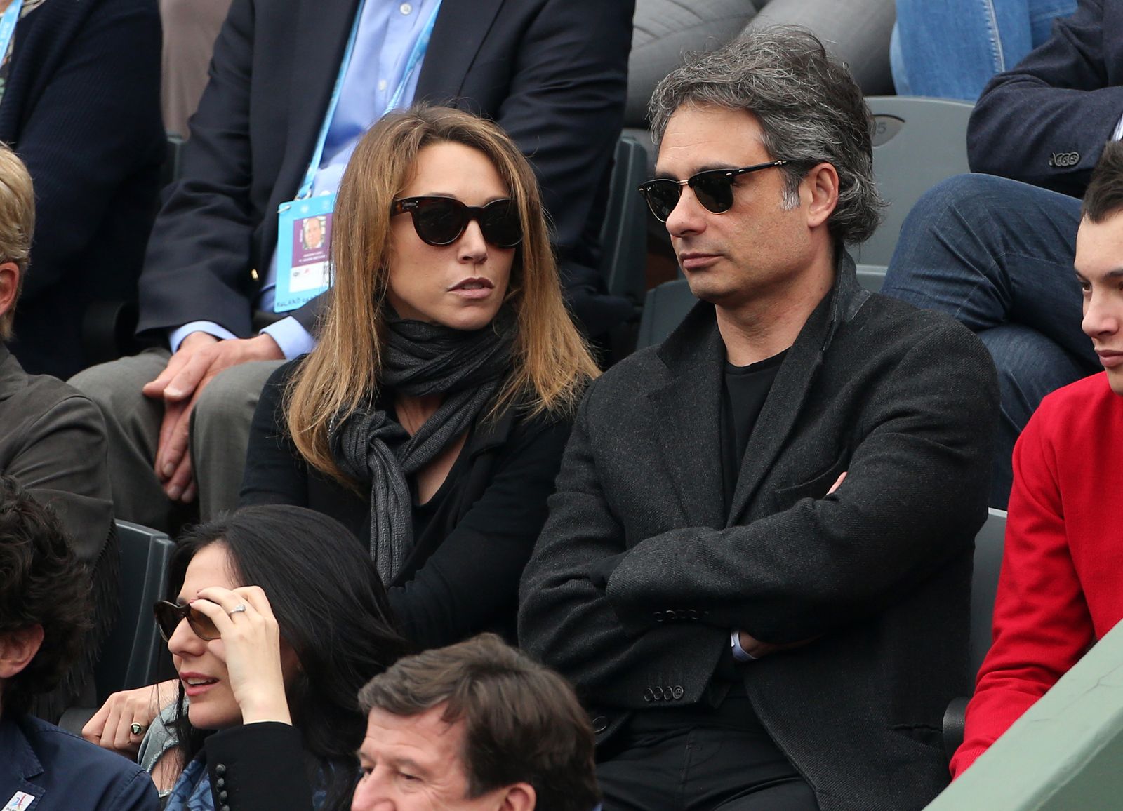 Laura Smet et son petit ami Raphael au stade Roland-Garros le 5 juin 2016 à Paris, France. | Photo : Getty Images