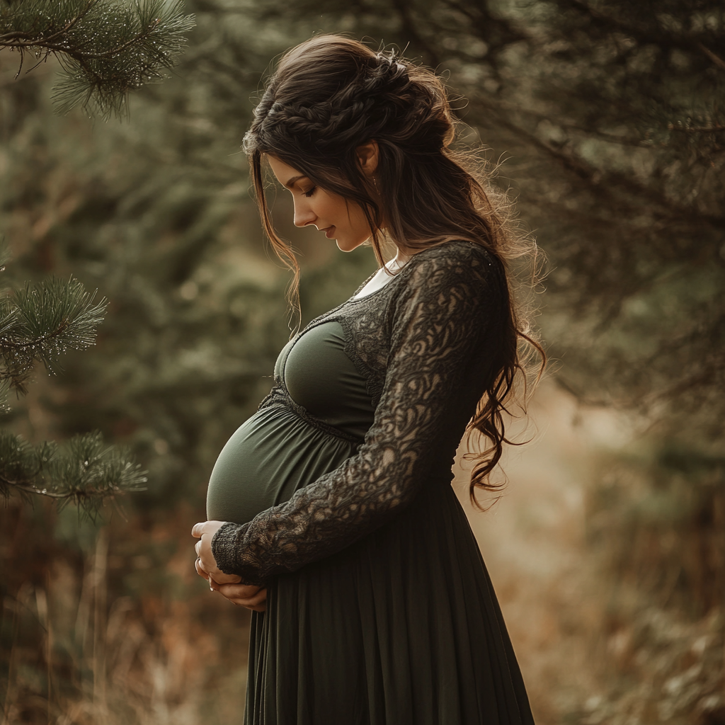 Une femme enceinte se tenant le ventre | Source : Midjourney