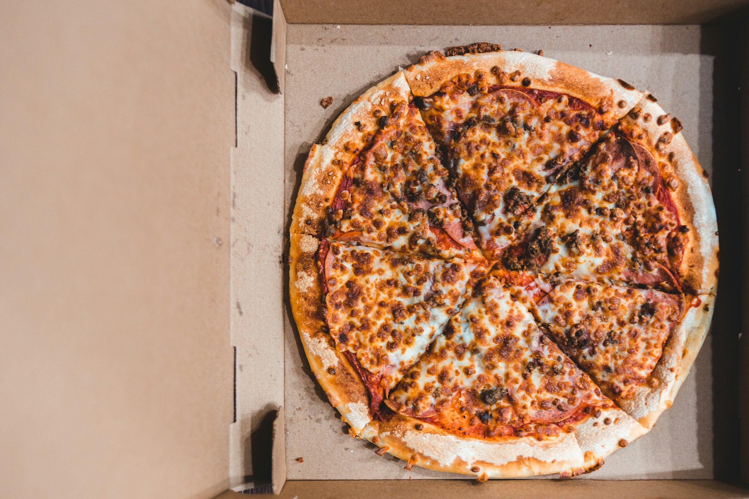 Une boîte de pizza | Source : Unsplash