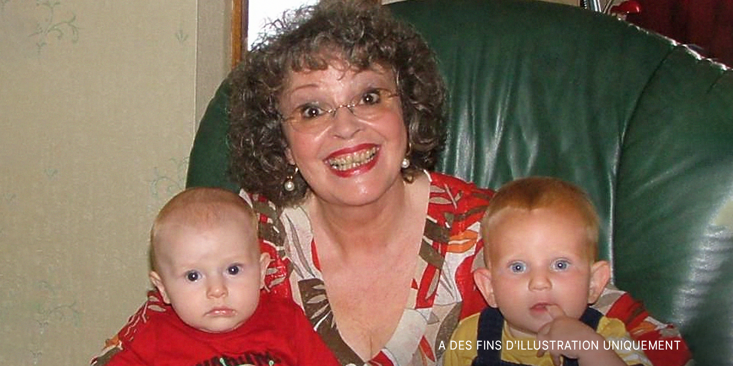 Une grand-mère et ses deux petits-enfants | Source : flickr.com/ (CC BY-SA 2.0) by PhylB