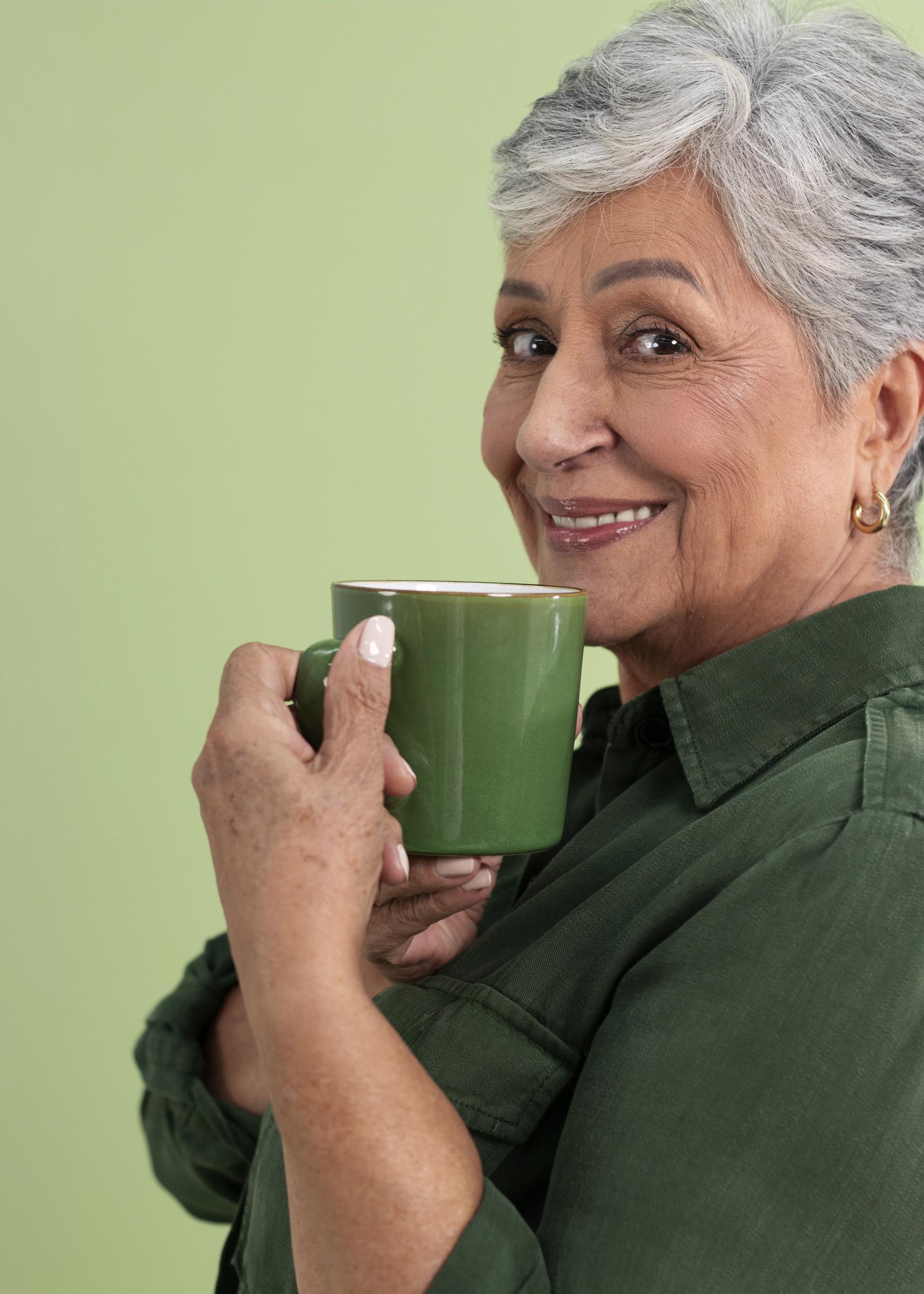 Une grand-mère qui prépare sa vengeance | Source : Freepik