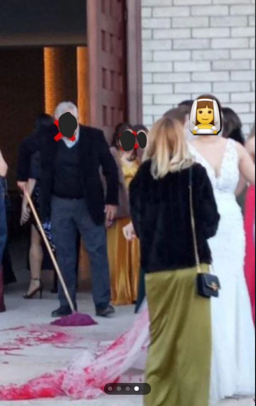La robe abîmée de la mariée et les invités au mariage | Source : Reddit/r/weddingshaming