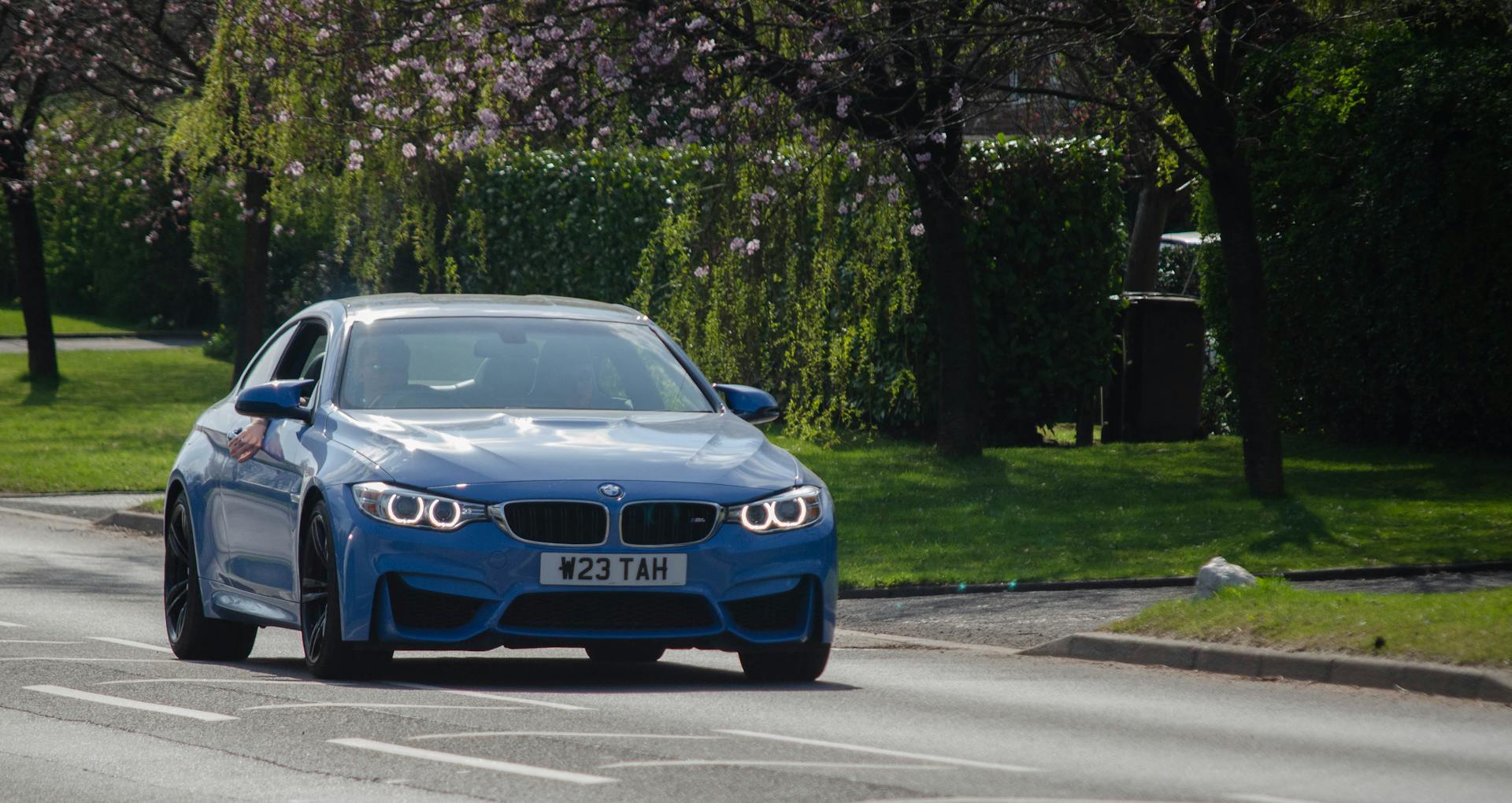 Une voiture sur la route | Source : Pexels