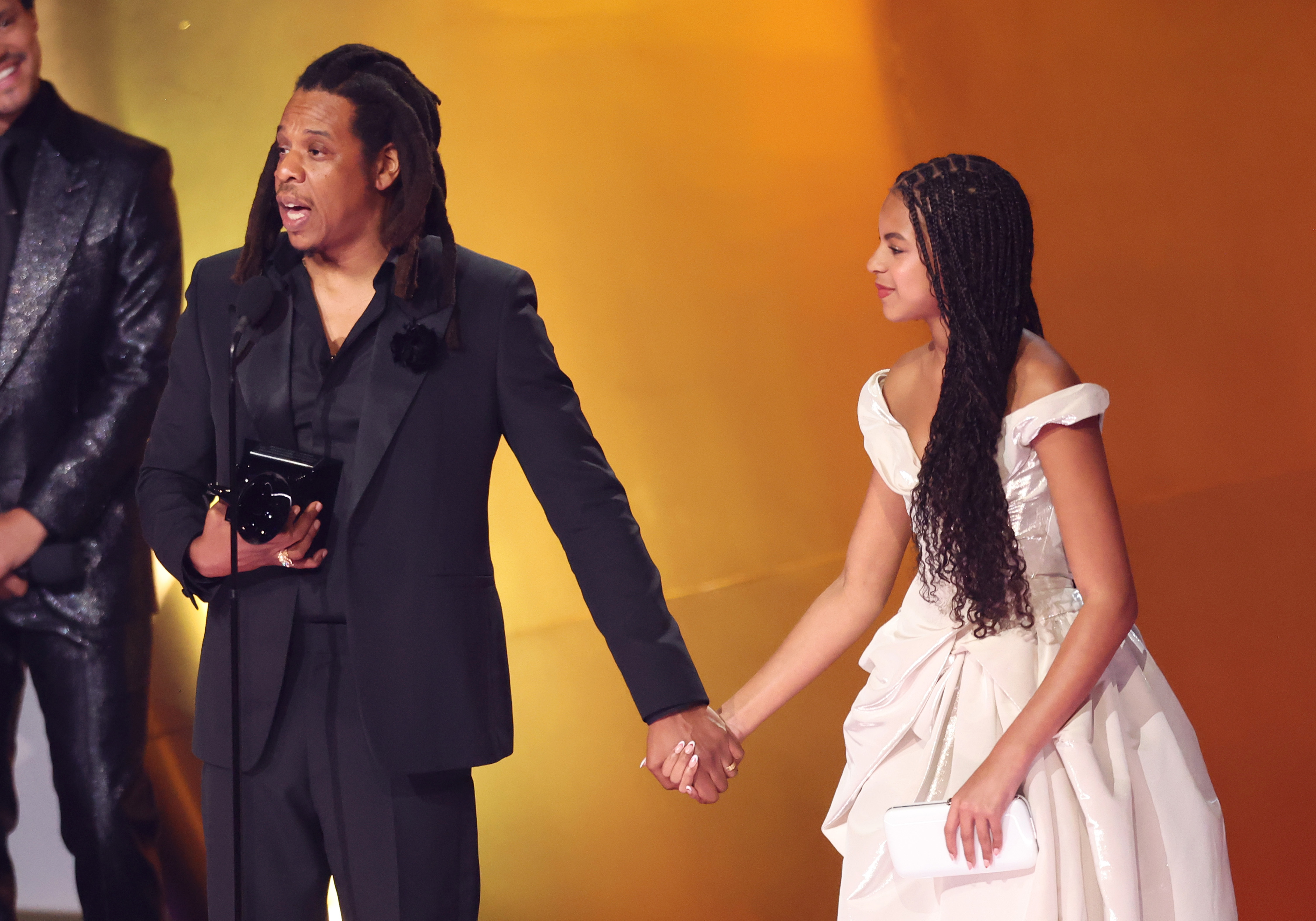 Jay-Z et Blue Ivy Carter lors de la cérémonie des Grammy Awards 2024 | Source : Getty Images