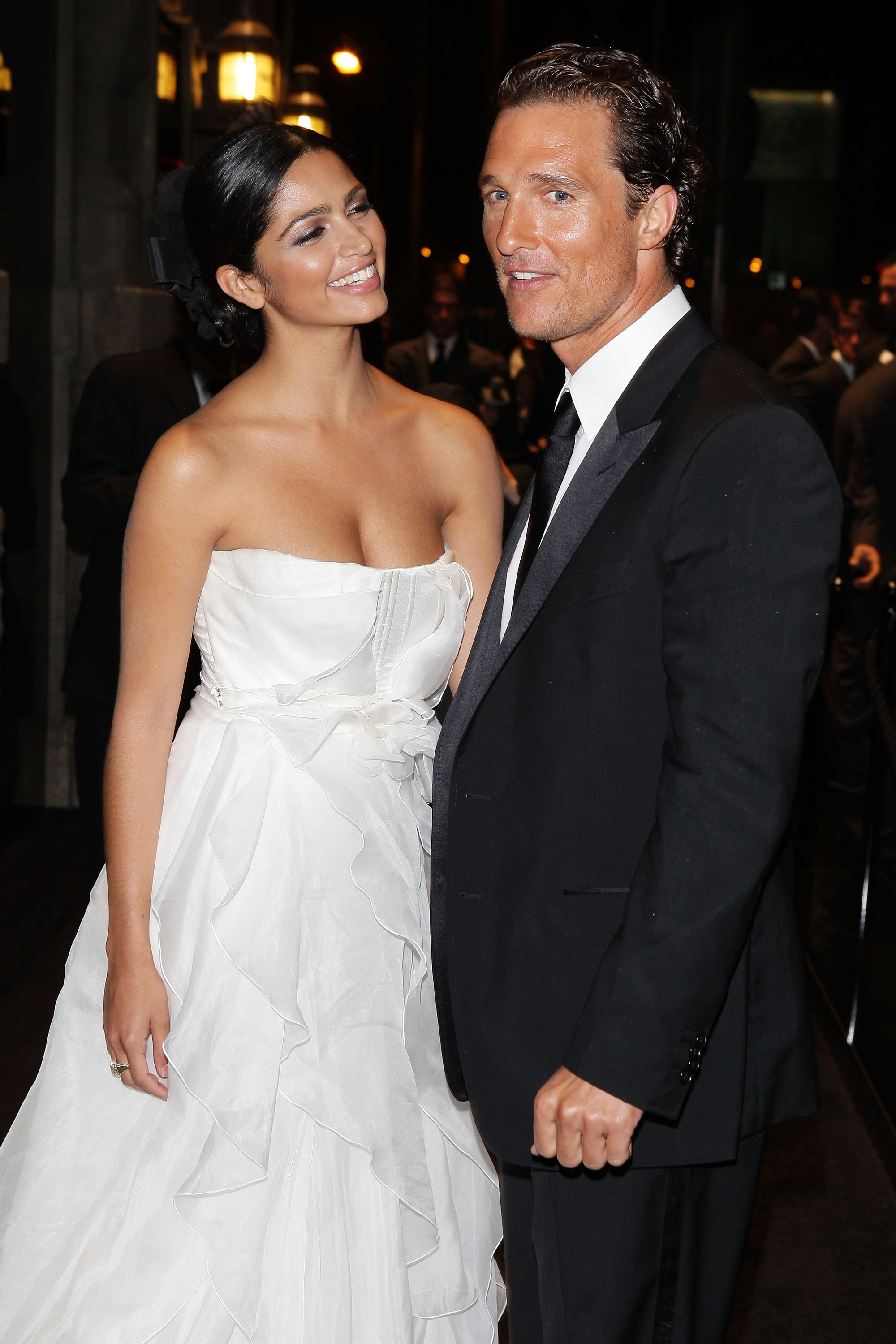 Matthew McConaughey et Camila Alves à Milan en Italie en 2008 | Getty Images
