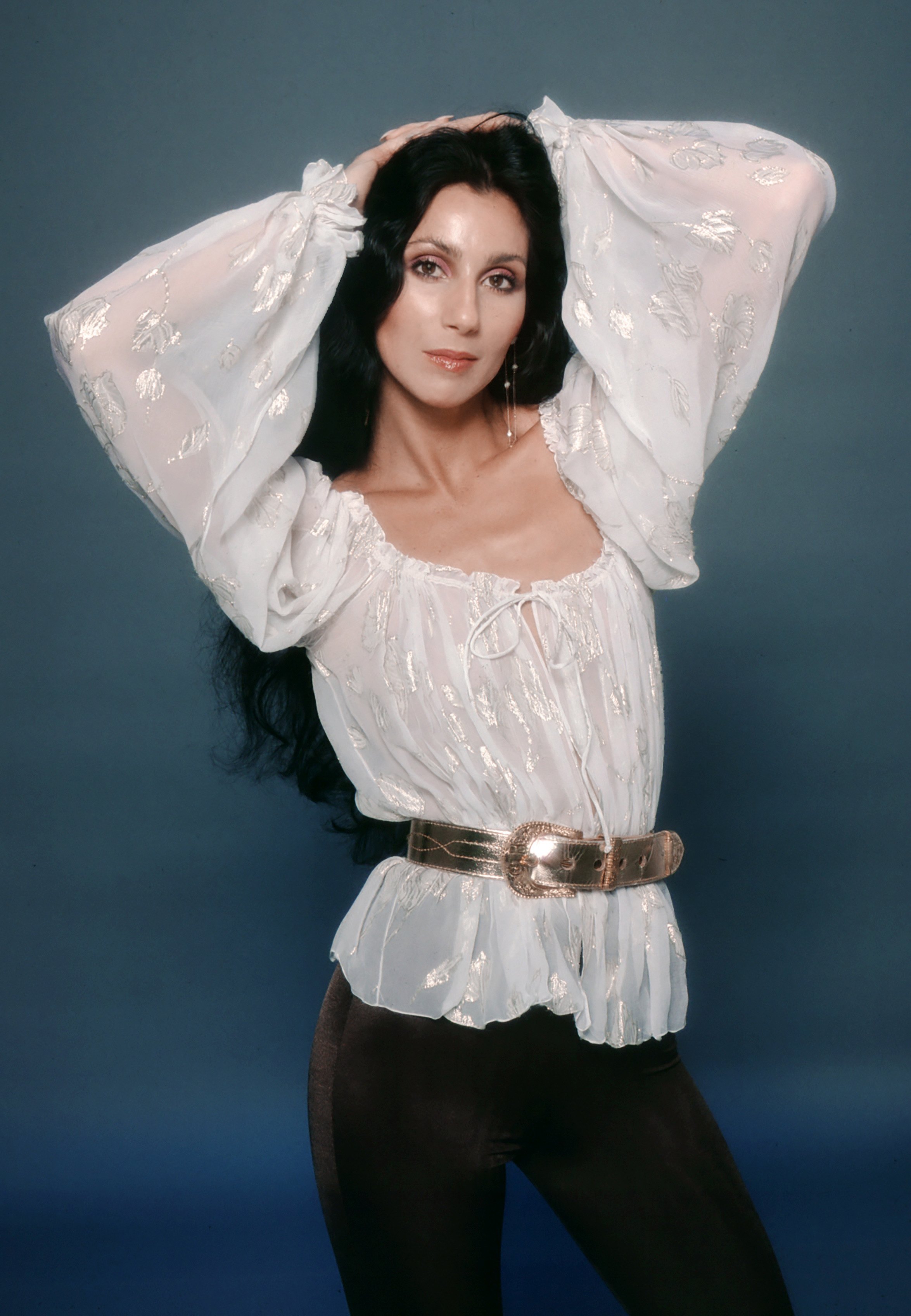 Cher pose pour un portrait le 9 mars 1978 à Los Angeles, Californie | Source : Getty Images