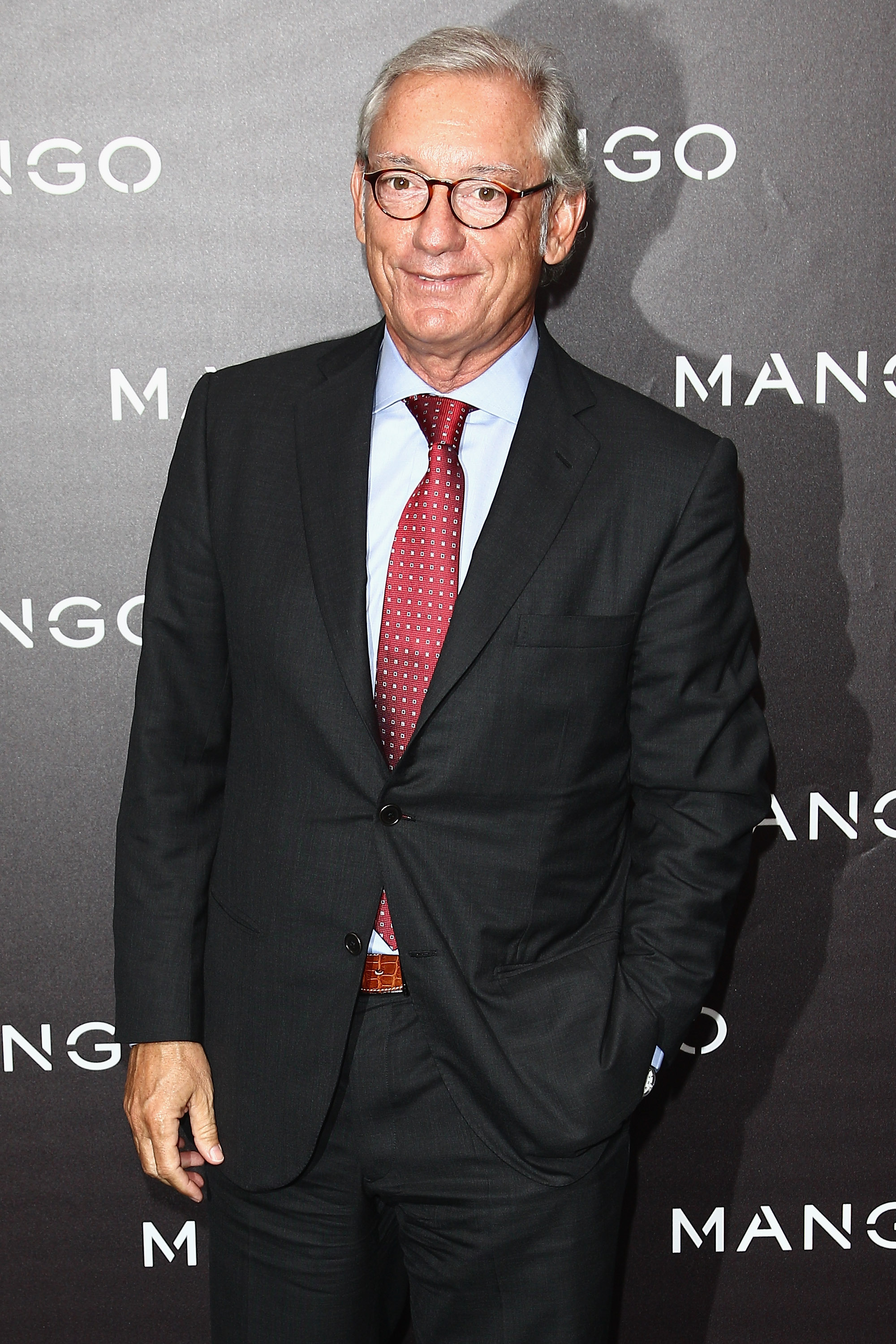 Isak Andic assiste au lancement de la nouvelle collection Mango au Centre Pompidou, le 17 mai 2011 à Paris, en France I Source : Getty Images