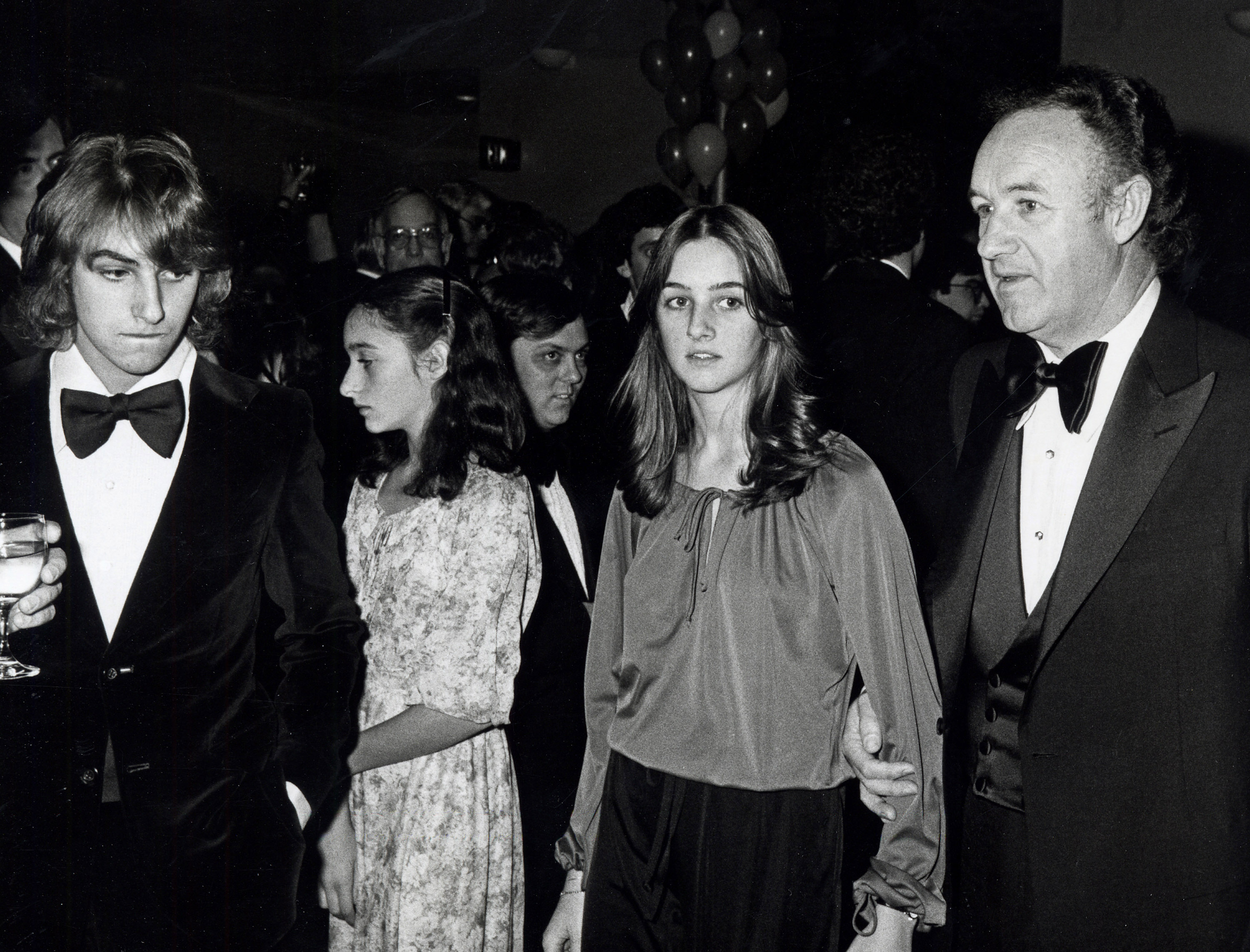 Gene Hackman et ses enfants lors de la première présidentielle de "Superman" à Washington, D.C., le - 10 décembre 1978 | Source : Getty Images