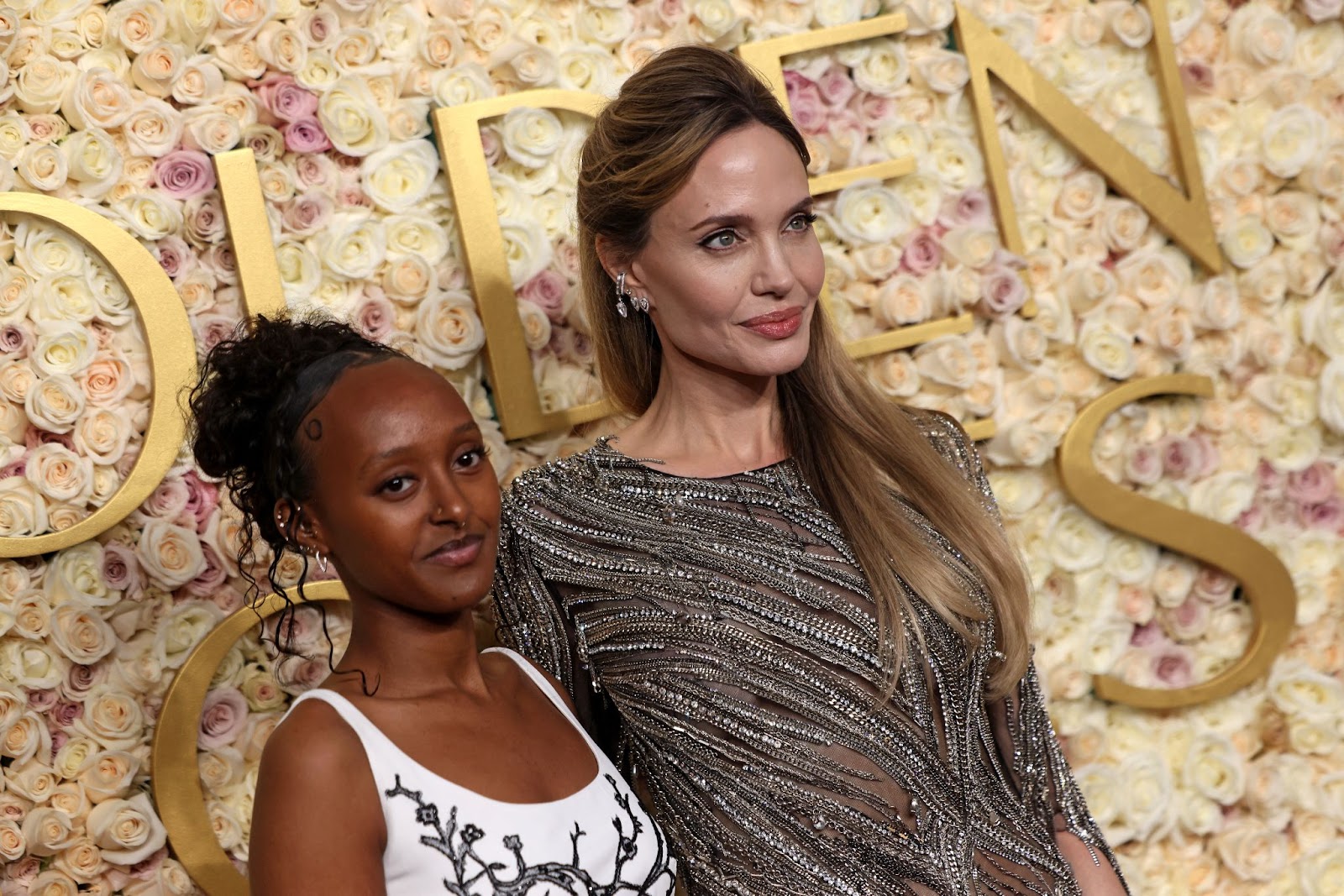 Zahara et Angelina Jolie lors de la 82e cérémonie annuelle des Golden Globe Awards, le 5 janvier 2025. | Source : Getty Images