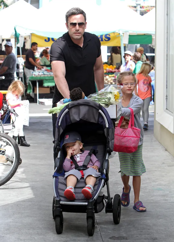 Ben Affleck, Violet Affleck et Samuel Affleck le 11 août 2013 à Los Angeles, en Californie | Source : Getty Images