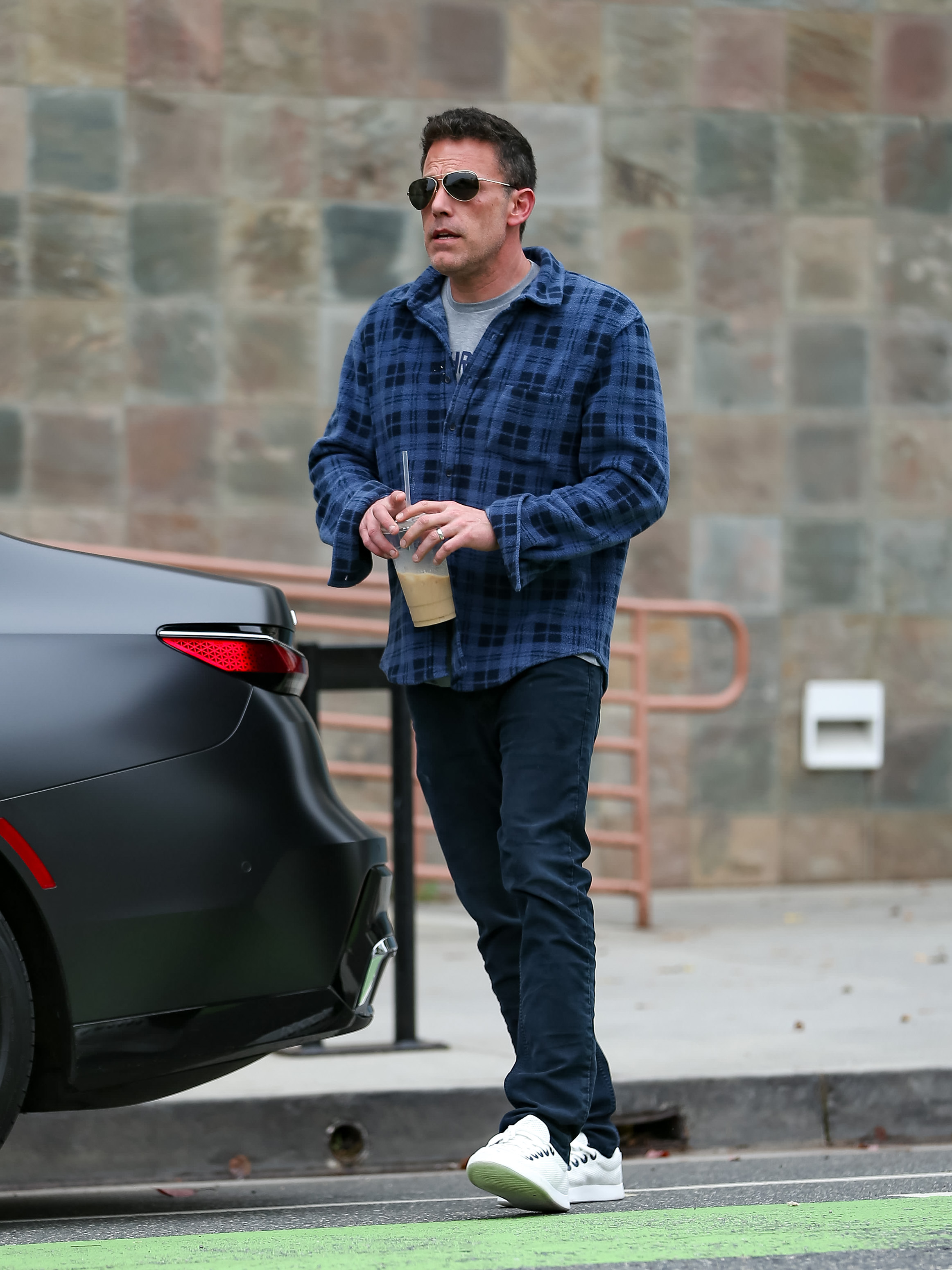 Ben Affleck est sorti à Los Angeles, en Californie, le 11 mai 2024 | Source : Getty Images