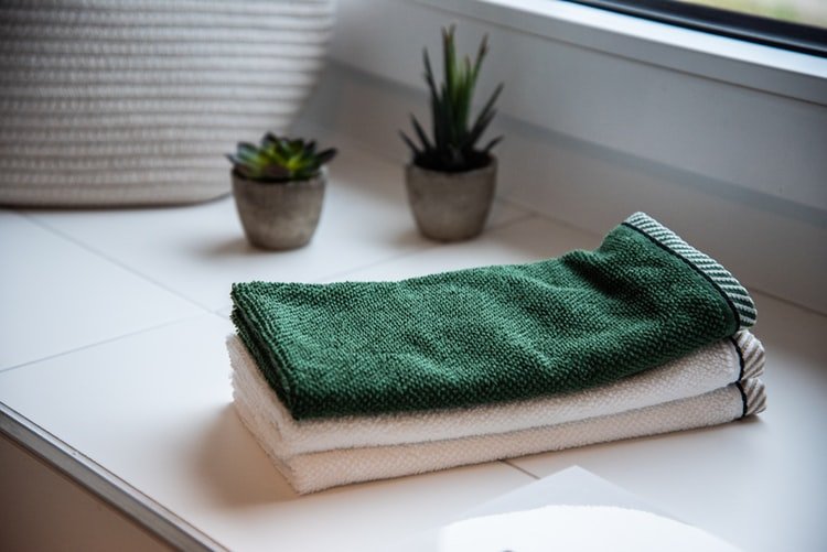 Des serviettes pliées. | Photo : Unsplash