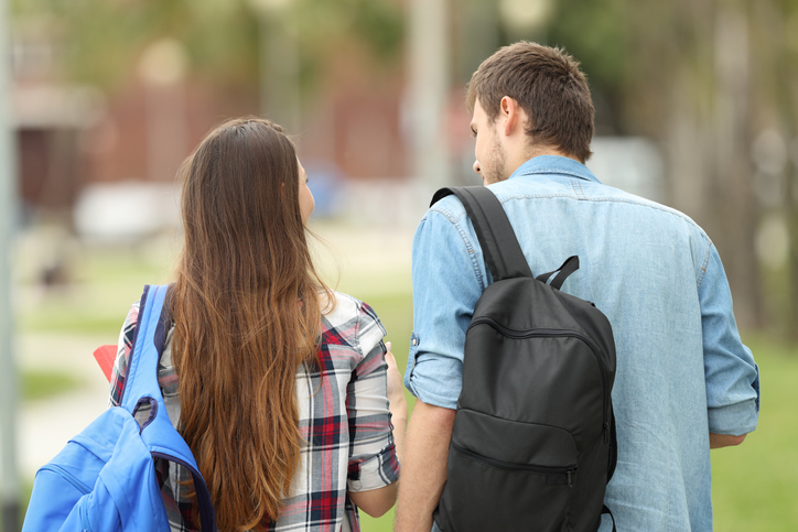 Couple d'adolescents | Source : Getty Images