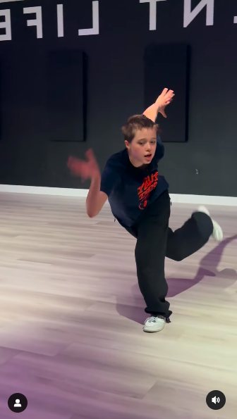 Shiloh Jolie-Pitt en train de danser dans une vidéo chorégraphiée, postée le 3 mai 2024 | Source : Instagram/lilkcarter