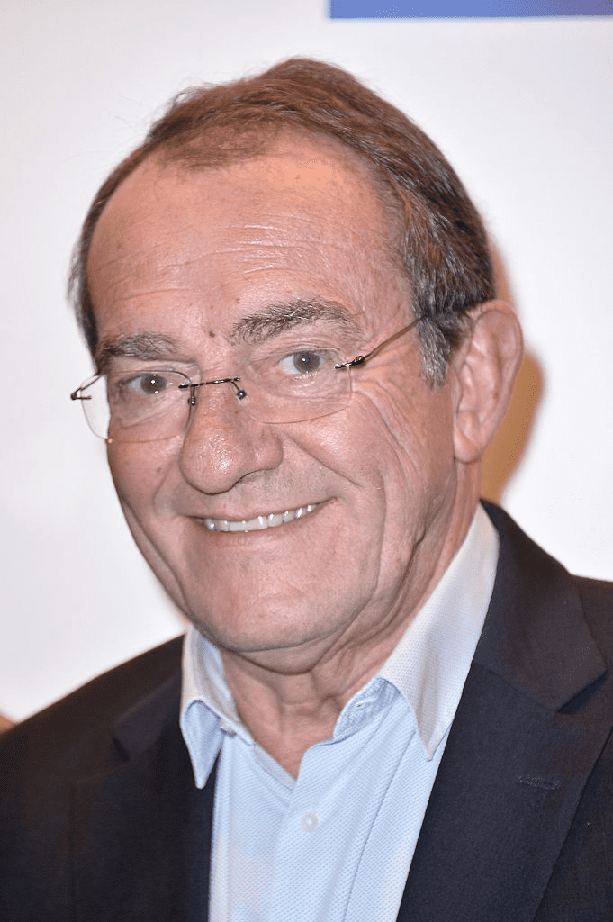 Jean-Pierre Pernaut assiste à la conférence de presse photocall de l'UEFA à TF1 le 17 mai 2016 à Paris. | Photo : Getty Images