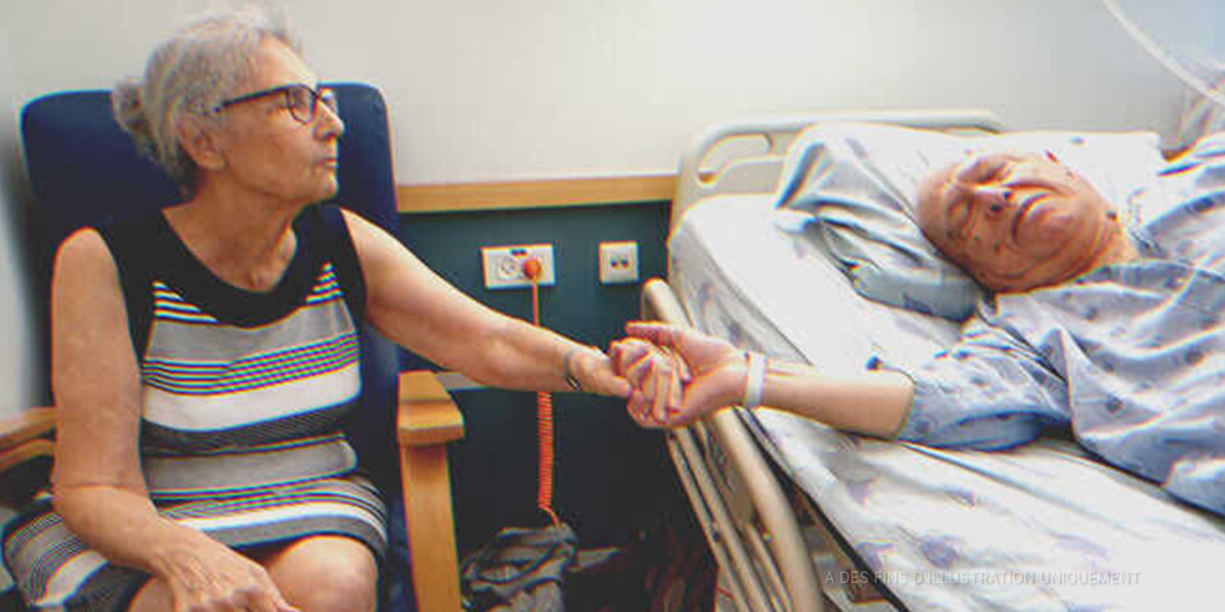 Une femme âgée visitant son mari à l'hôpital | Photo : Shutterstock