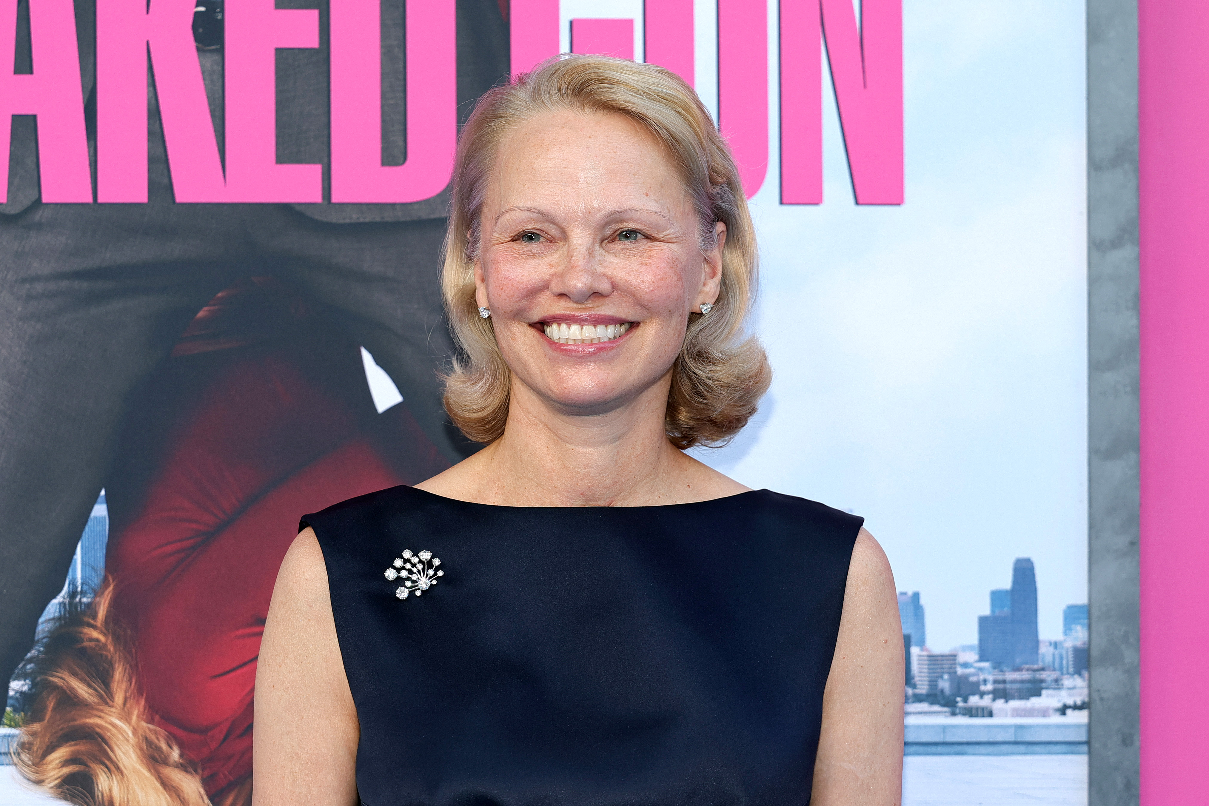 Pamela Anderson assiste à la première de "Y a-t-il un flic pour sauver le monde" le 28 juillet 2025, à New York City. | Source : Getty Images