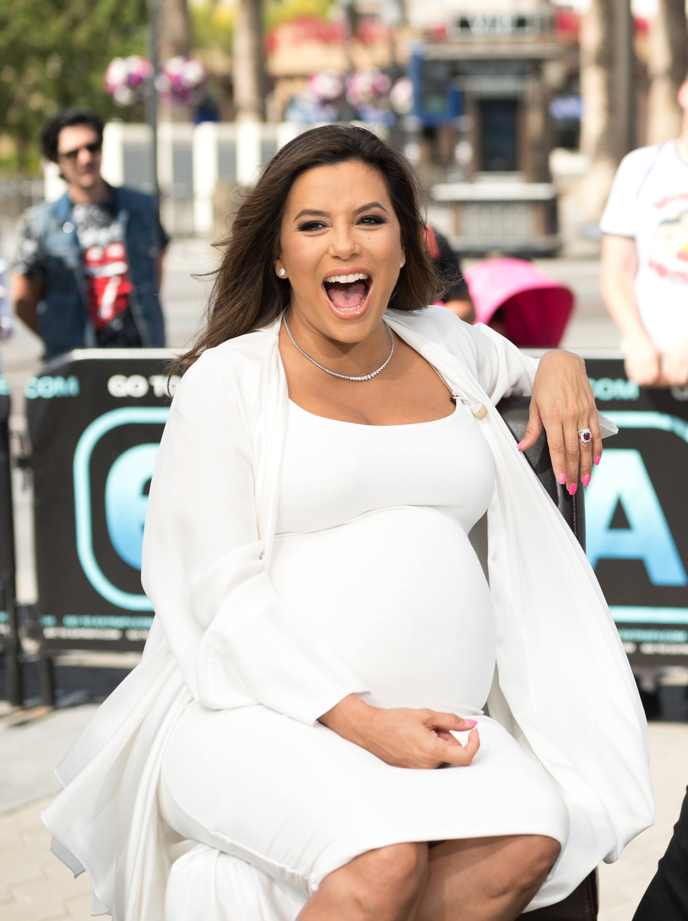 Eva Longoria à l'émission "Extra" à Universal Studios Hollywood le 8 mai 2018, à Universal City, en Californie. | Source : Getty Images