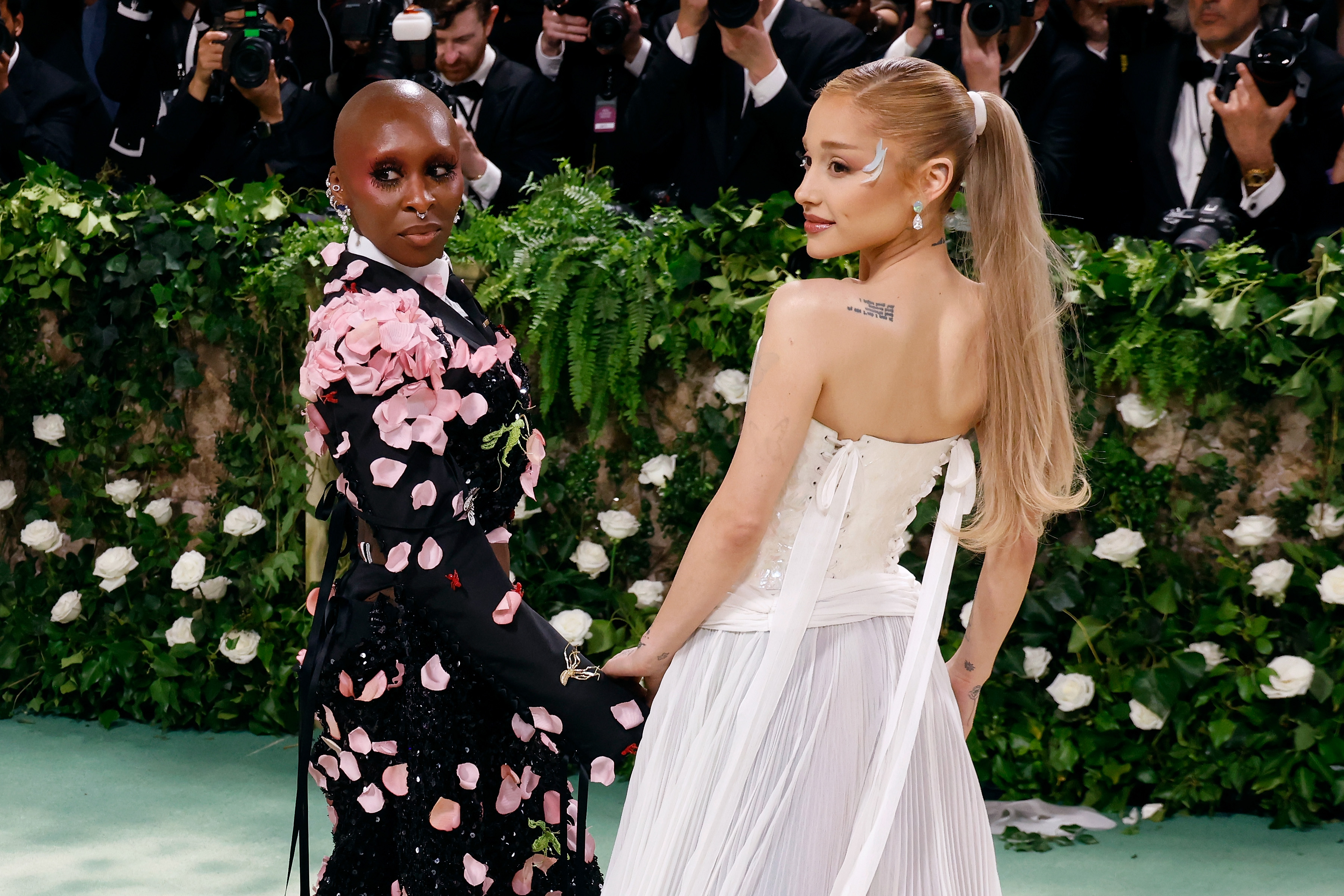 Cynthia Erivo et Ariana Grande assistent à la soirée de bienfaisance 2024 du Costume Institute pour