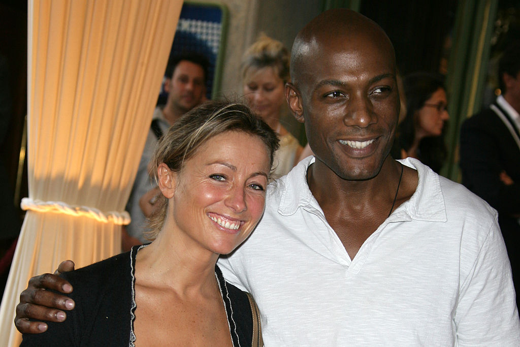 Anne Sophie Lapix et Harry Roselmack lors de la conférence de presse annuelle de TF1. (Photo par Stephane Cardinale/Corbis via Getty Images)