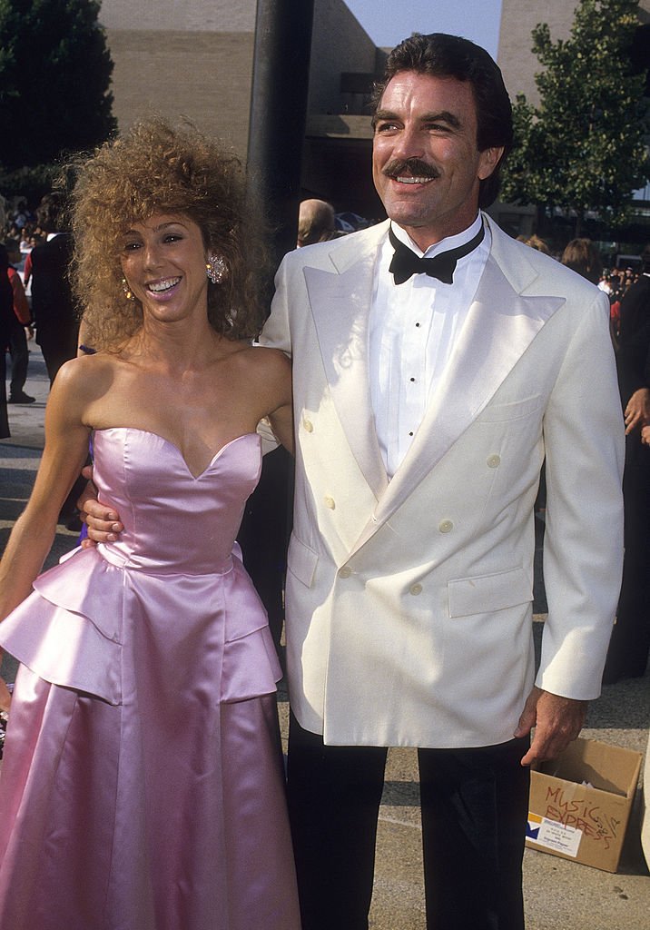 Tom Selleck et sa femme Jillie Mack assistent à la 39e cérémonie annuelle des Primetime Emmy Awards le 20 septembre 1987 à Pasadena, en Californie. | Photo : Getty Images