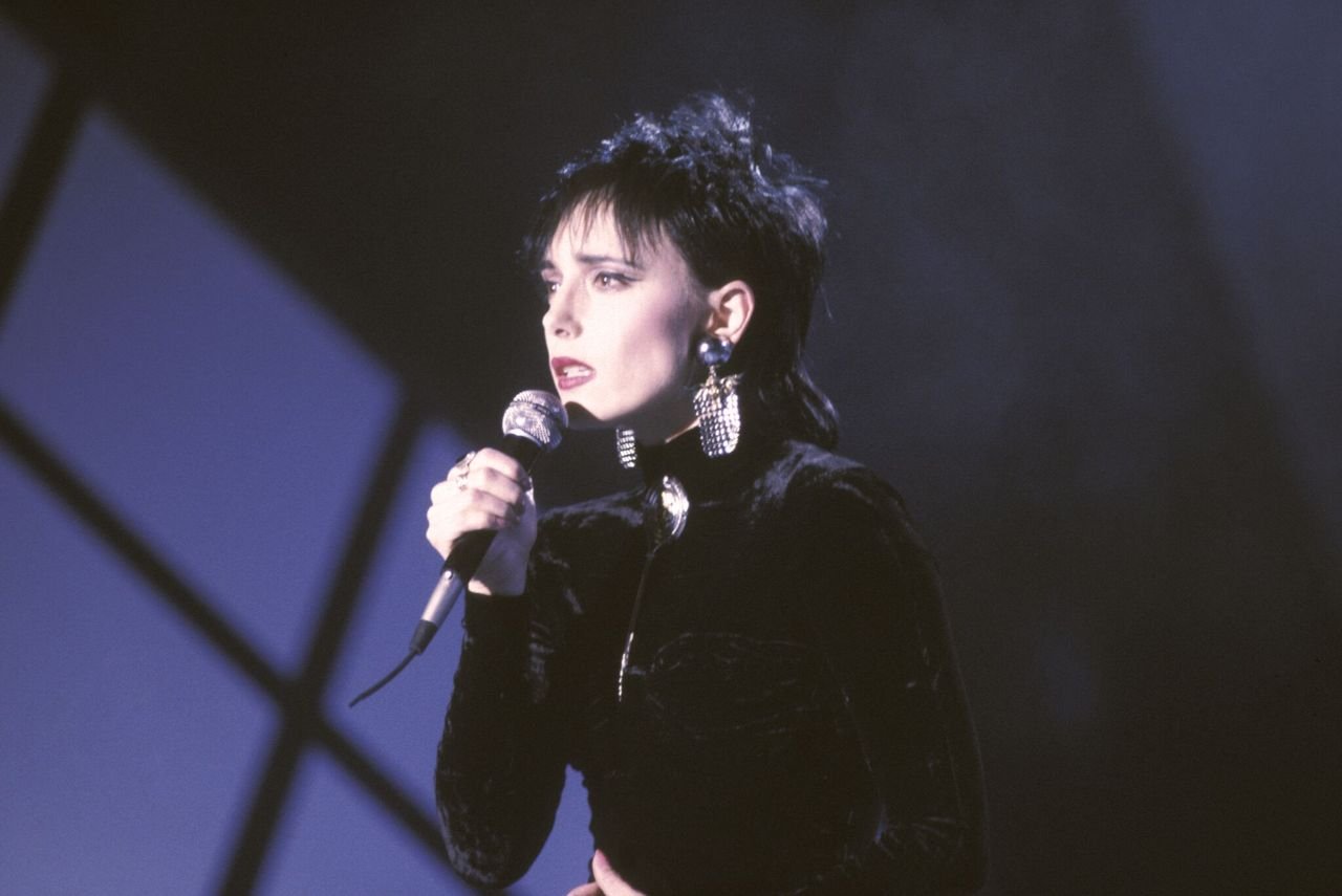 Jeanne Mas lors d'un show télévisé en novembre 1989 à Paris, France. | Photo : Getty Images