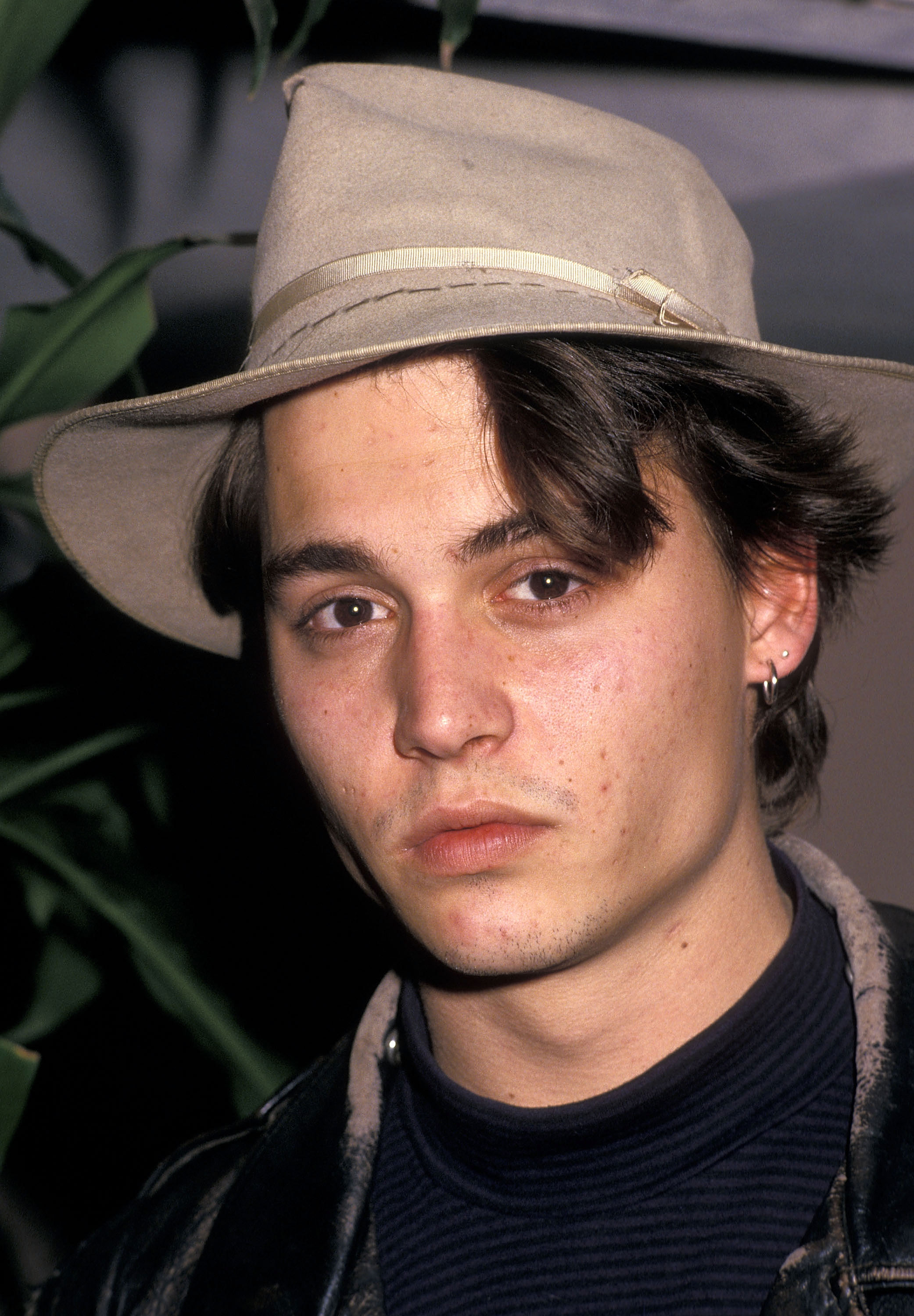 Johnny Depp le 13 décembre 1987 à Sherman Oaks, Californie | Source : Getty Images