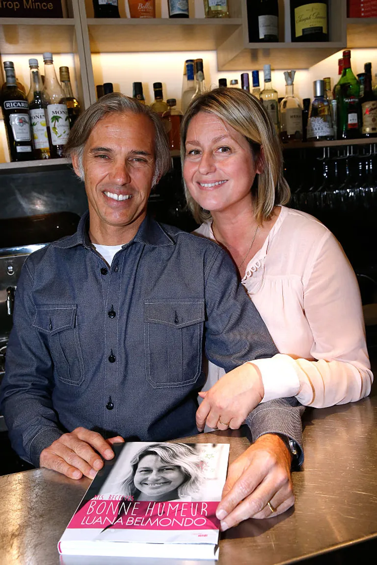 Paul Belmondo et Luana Belmondo assistent livre au restaurant Ida à Paris le 13 octobre 2016 à Paris, France. I Photo : Getty Images