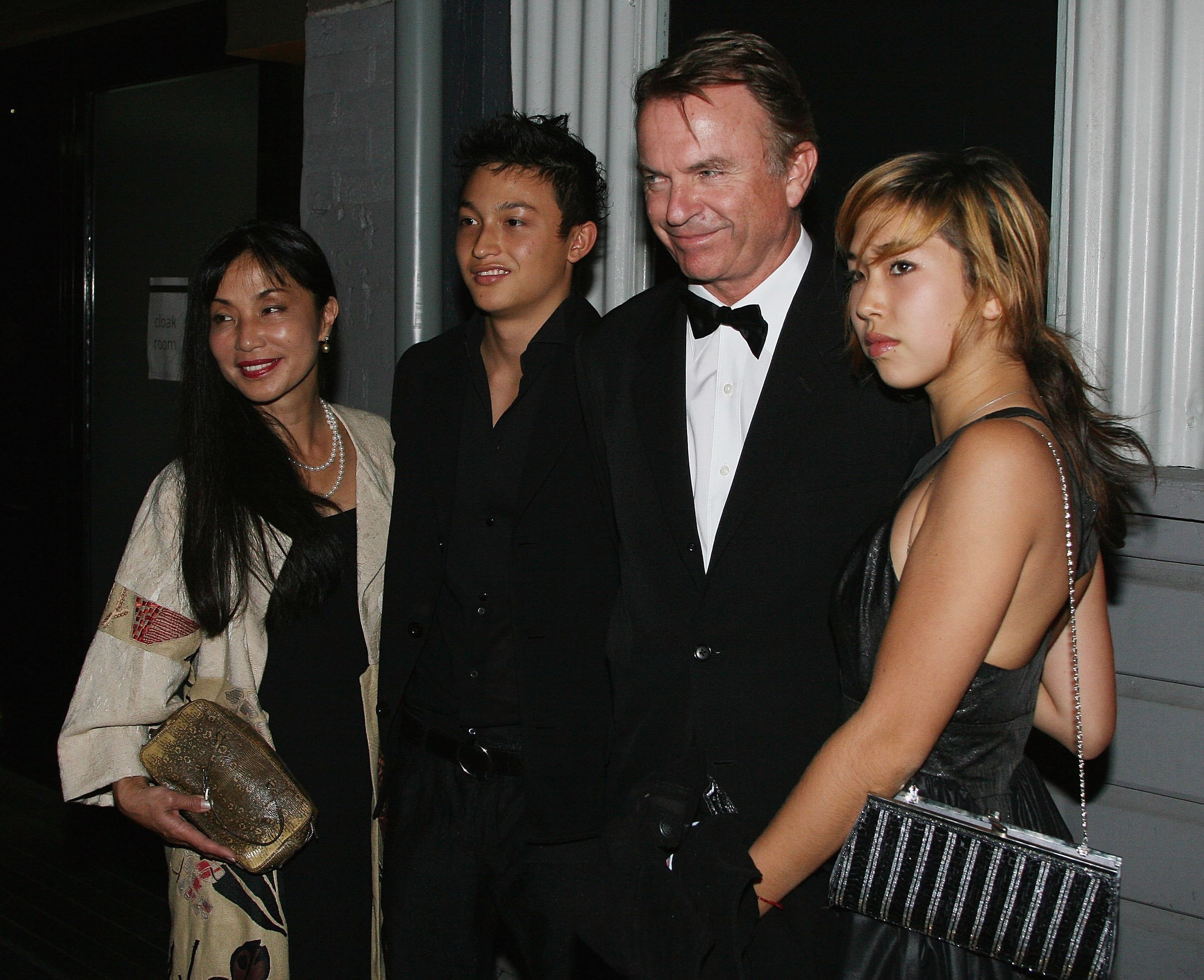 Sam Neill et sa famille lors du gala inaugural de l'AFTRS (Australian Film Television &amp; Radio School) au Doltone House Pyrmont le 16 avril 2007 à Sydney, Australie. | Source : Getty Images