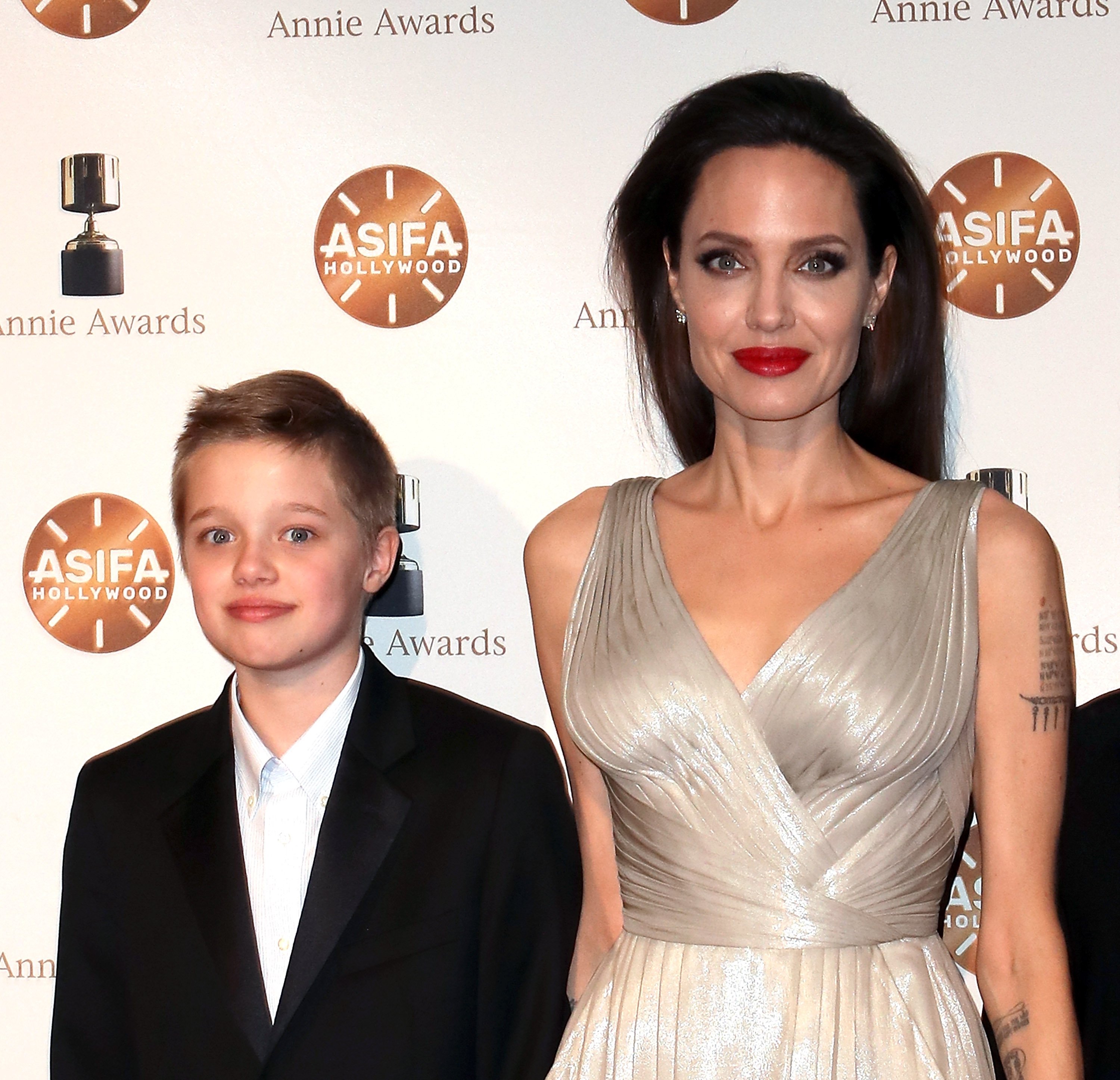 Shiloh Nouvel Jolie-Pitt et sa mère, Angelina Jolie, lors de la 45e édition des Annie Awards, le 3 février 2018, à Los Angeles, en Californie | Source : Getty Images