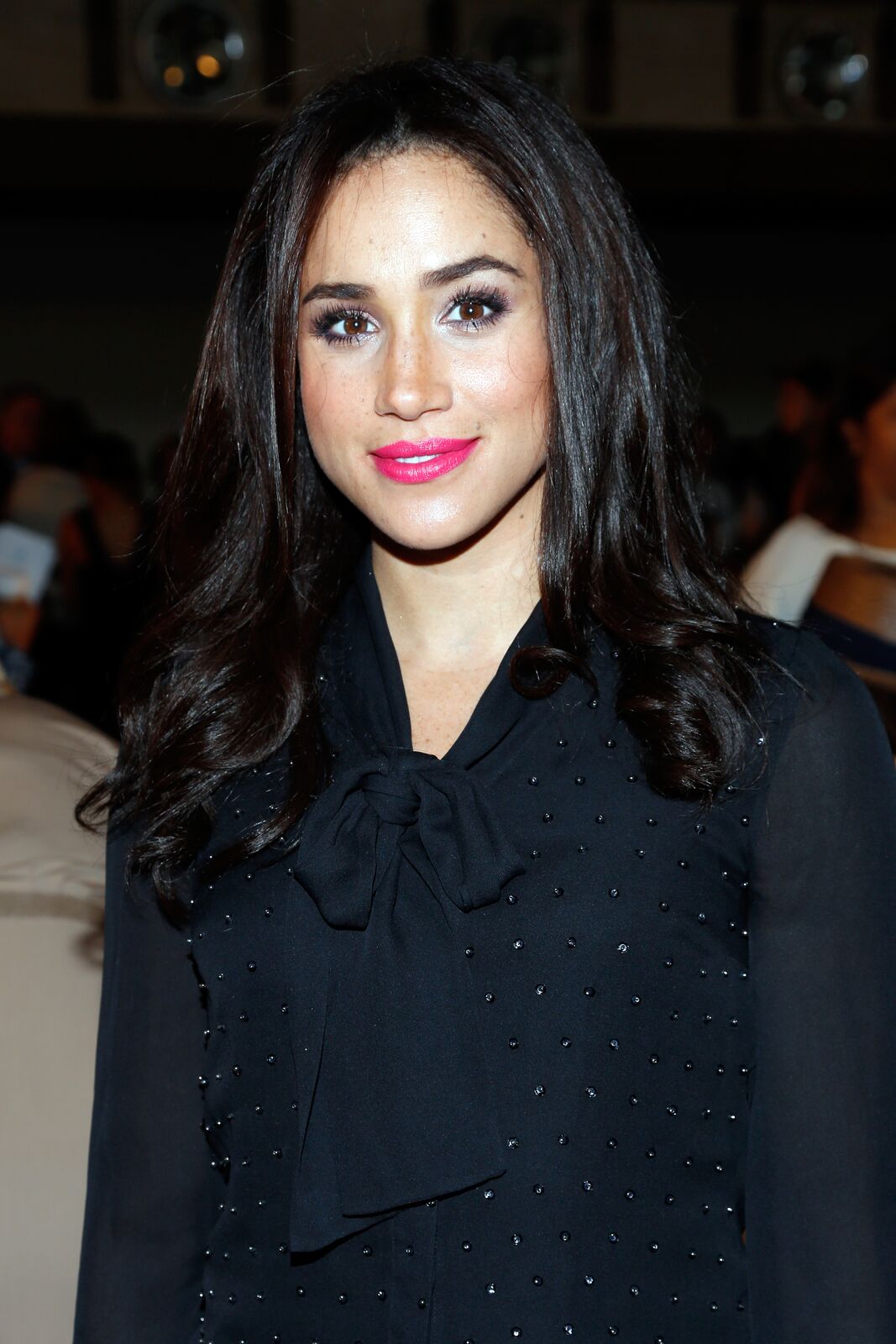 Meghan Markle assiste au défilé de mode Tory Burch lors de la Mercedes-Benz Fashion Week Spring au David H.Koch Theatre au Lincoln Center le 10 septembre 2013 à New York. | Photo : Getty Images