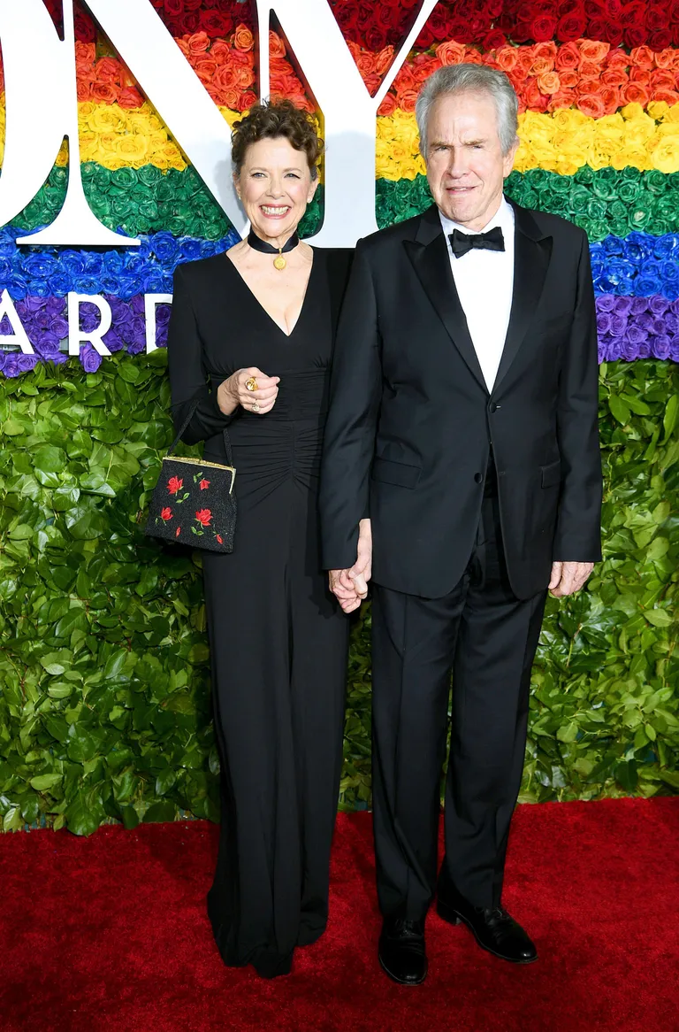 Annette Bening et Warren Beatty assistent à la 73e cérémonie annuelle des Tony Awards au Radio City Music Hall le 09 juin 2019, à New York | Photo : Getty Images