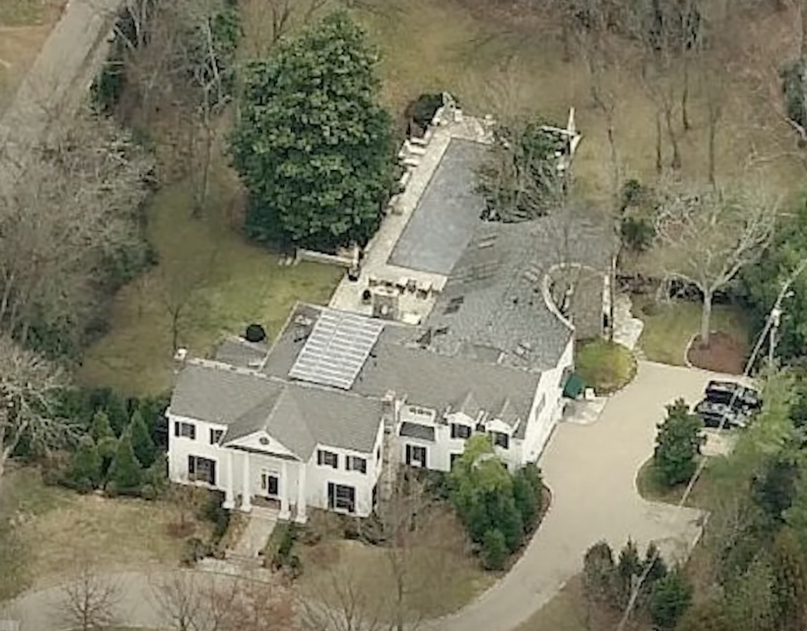 Vue aérienne de la maison familiale de Reese Witherspoon et Jim Toth à Nashville | Source : YouTube/@FamousEntertainment