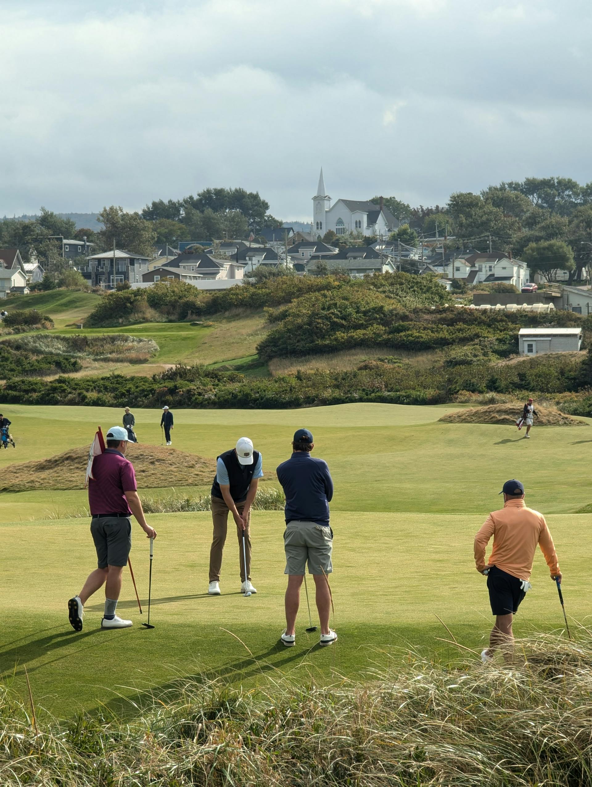 Des hommes jouant au golf | Source : Pexels