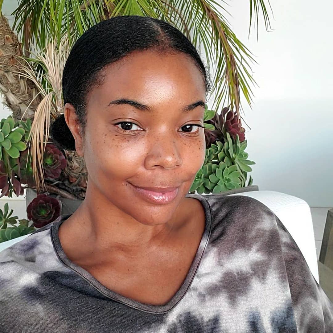 Un selfie sans maquillage de Gabrielle Union, publié le 7 décembre 2020. | Source : Instagram/gabunion