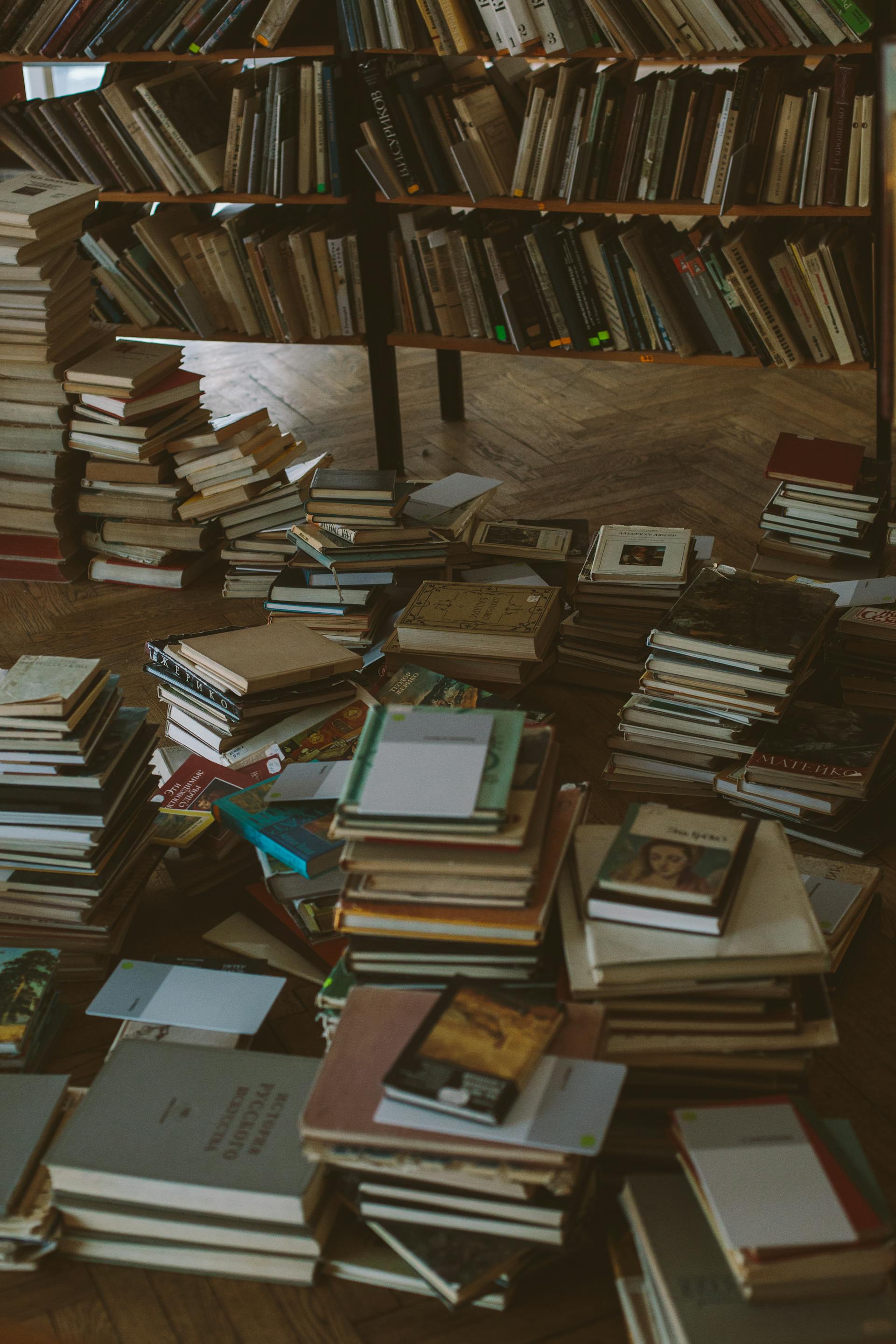 Une collection de vieux livres | Source : Pexels