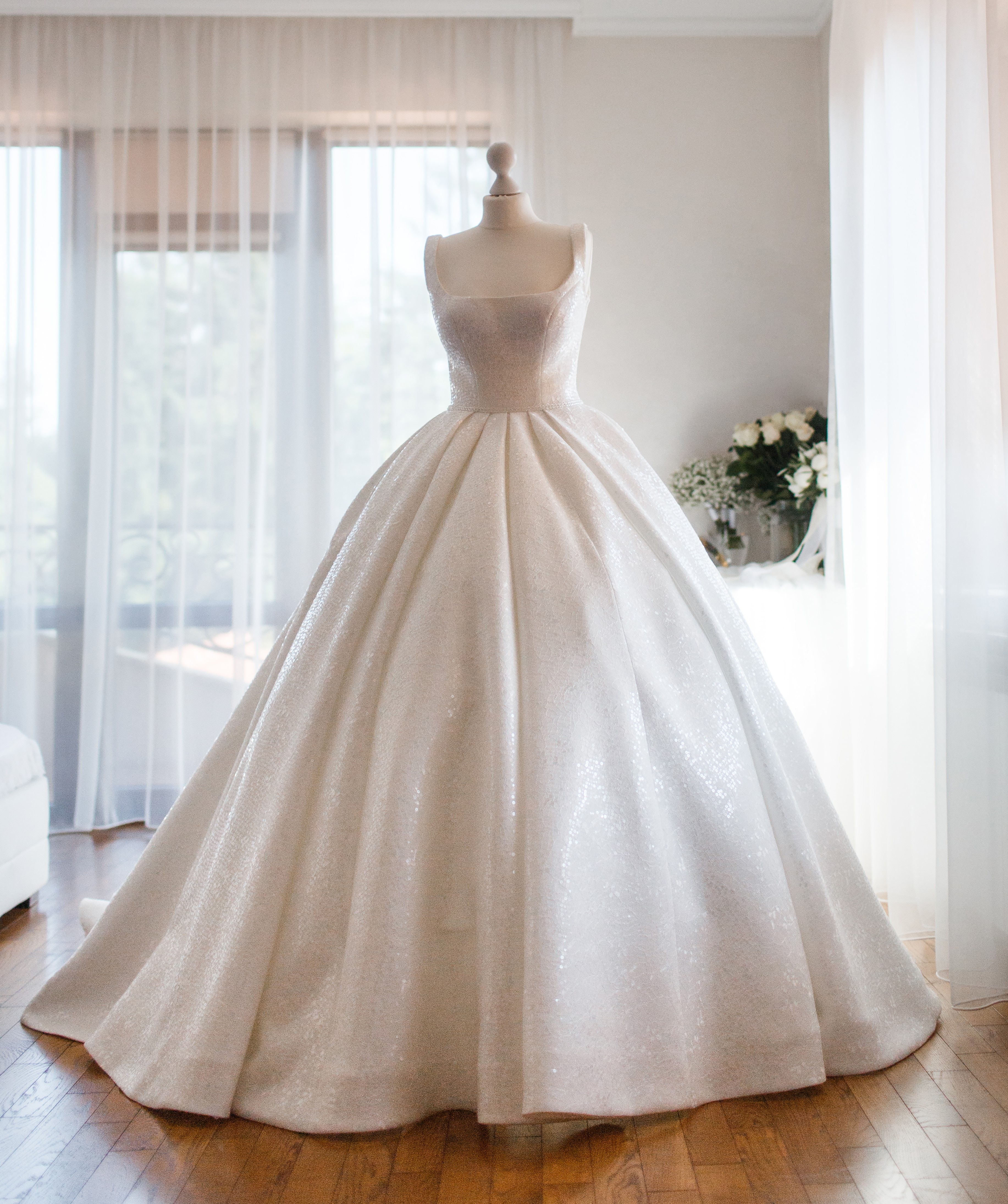 Une robe de mariée exposée | Source : Getty Images